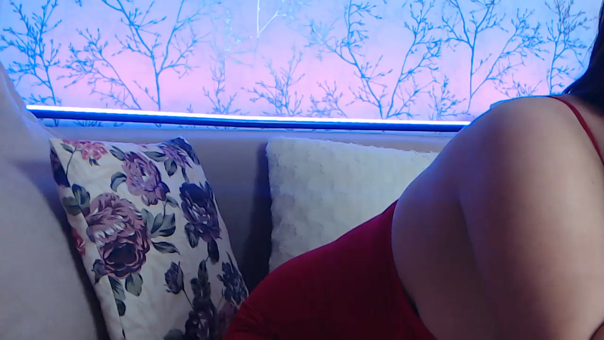 Gallery image thumbnail from HotCallia's myfreecams stream on, 10/31/2024, 09:09 image 10 of 20