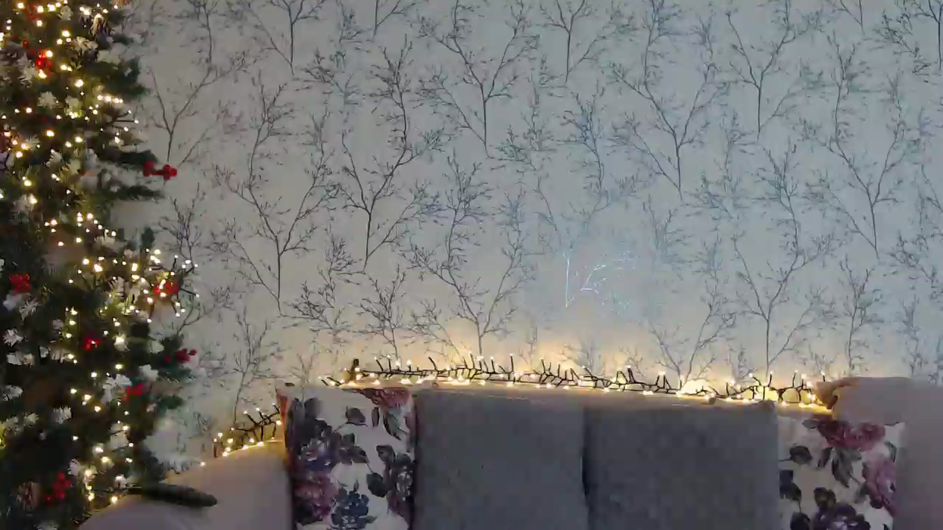 Gallery image thumbnail from HotCallia's myfreecams stream on, 12/16/2024, 09:40 image 5 of 20