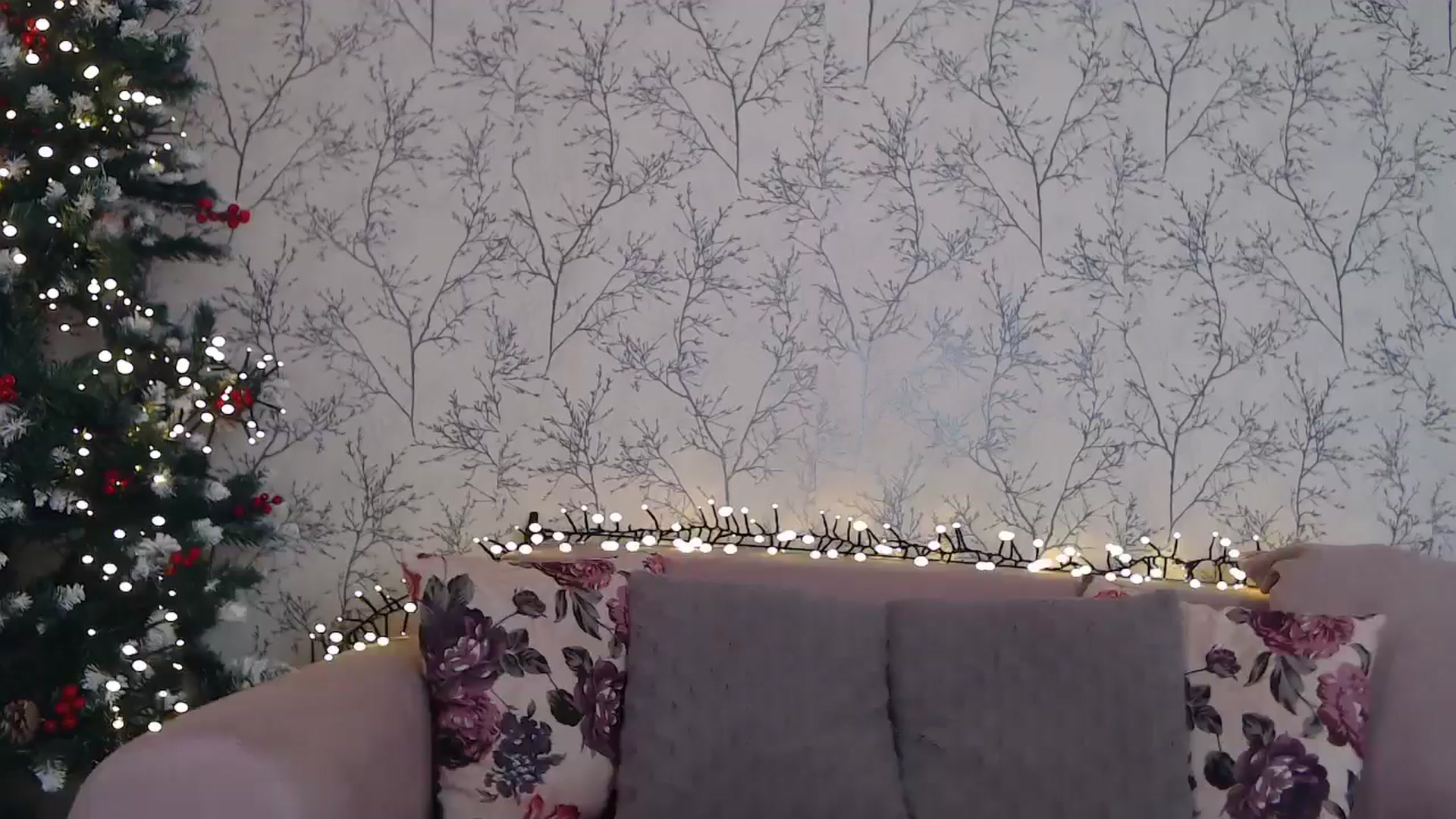 Gallery image thumbnail from HotCallia's myfreecams stream on, 12/17/2024, 08:23 image 7 of 20