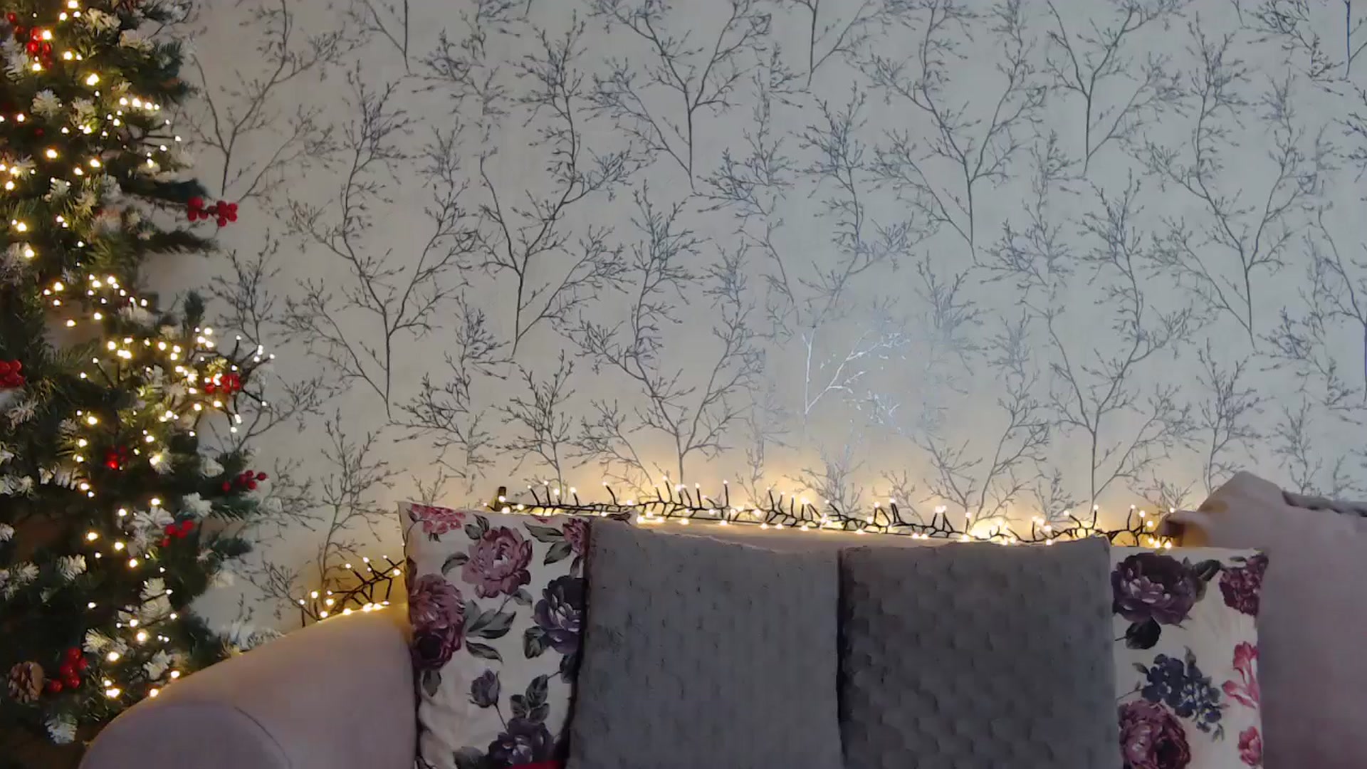 Gallery image thumbnail from HotCallia's myfreecams stream on, 12/30/2024, 08:36 image 19 of 20