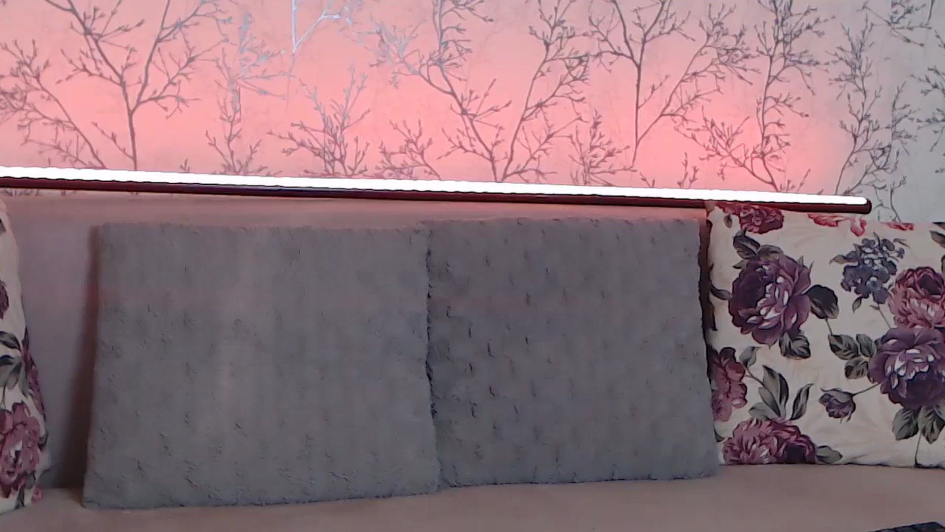 Gallery image thumbnail from HotCallia's myfreecams stream on, 02/07/2025, 07:25 image 15 of 20