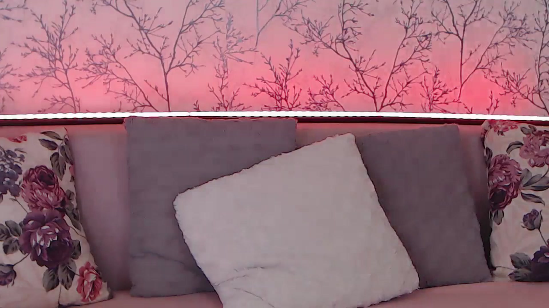 Gallery image thumbnail from HotCallia's myfreecams stream on, 03/08/2025, 09:22 image 8 of 20