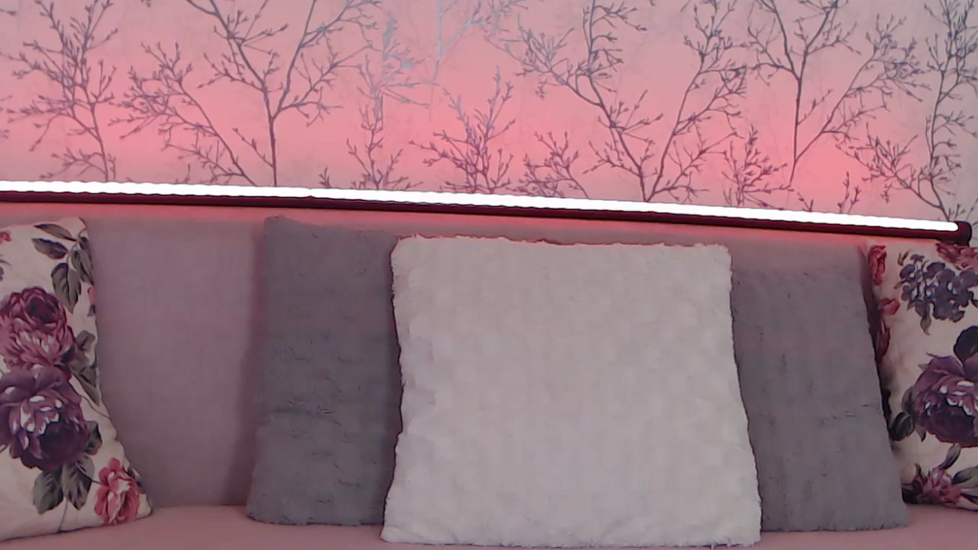 Gallery image thumbnail from HotCallia's myfreecams stream on, 03/20/2025, 07:35 image 18 of 20