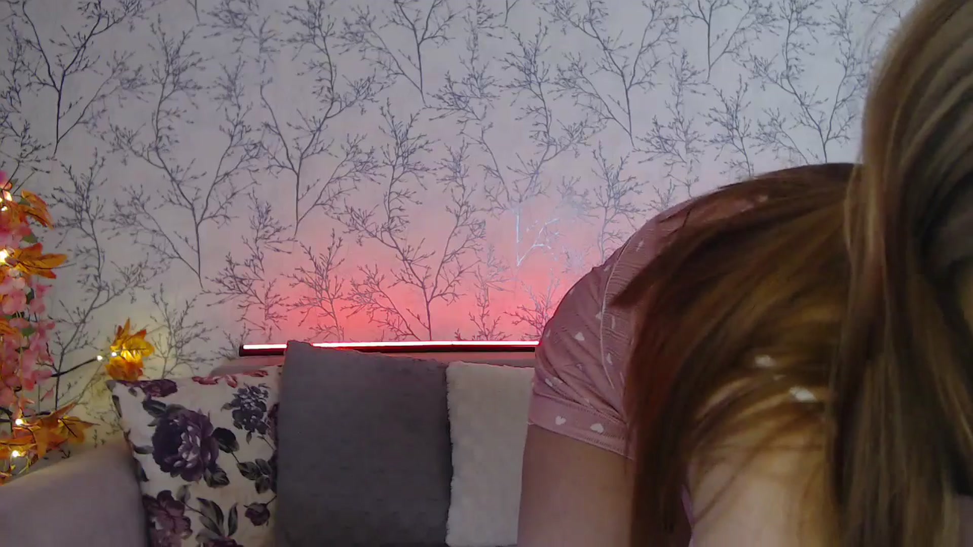 Gallery image thumbnail from HotCallia's myfreecams stream on, 04/10/2025, 06:54 image 18 of 20