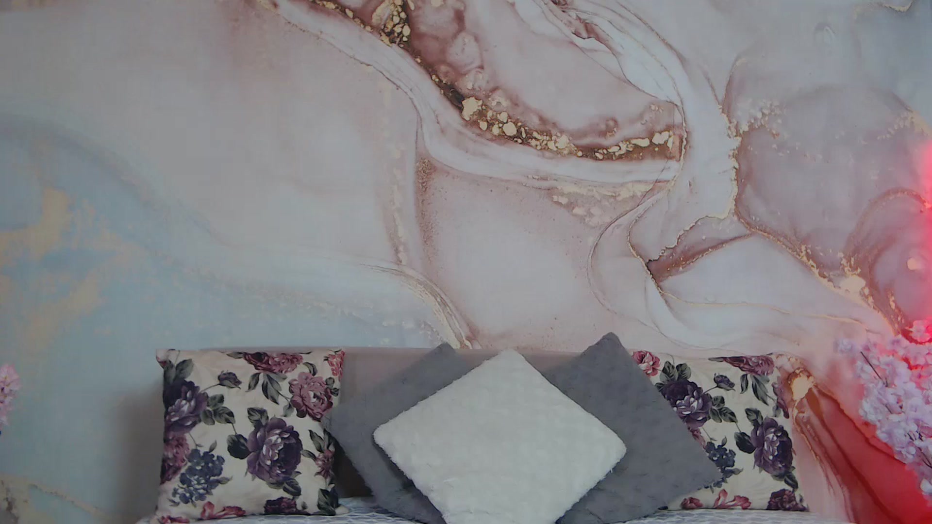 Gallery image thumbnail from HotCallia's myfreecams stream on, 04/14/2025, 07:02 image 14 of 20