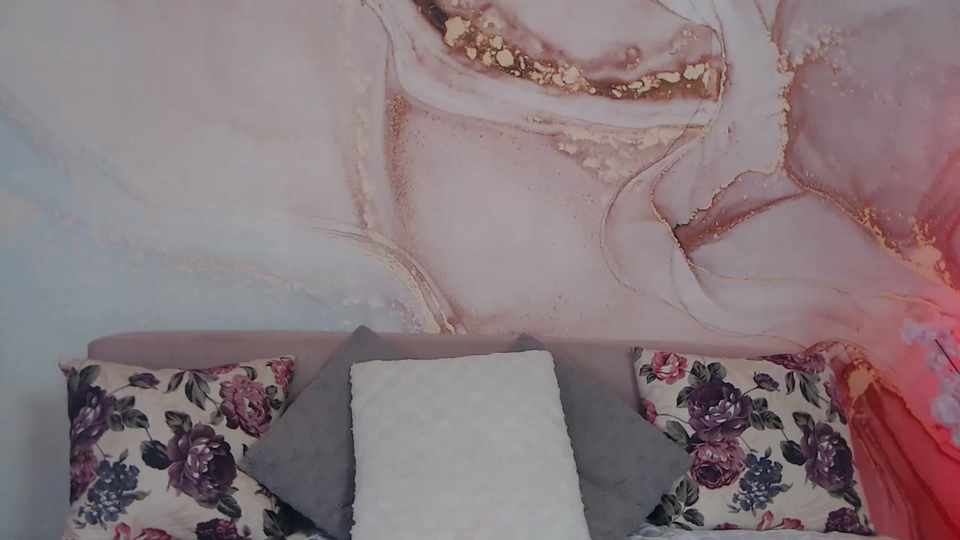 Gallery image thumbnail from HotCallia's myfreecams stream on, 04/16/2025, 06:47 image 2 of 20
