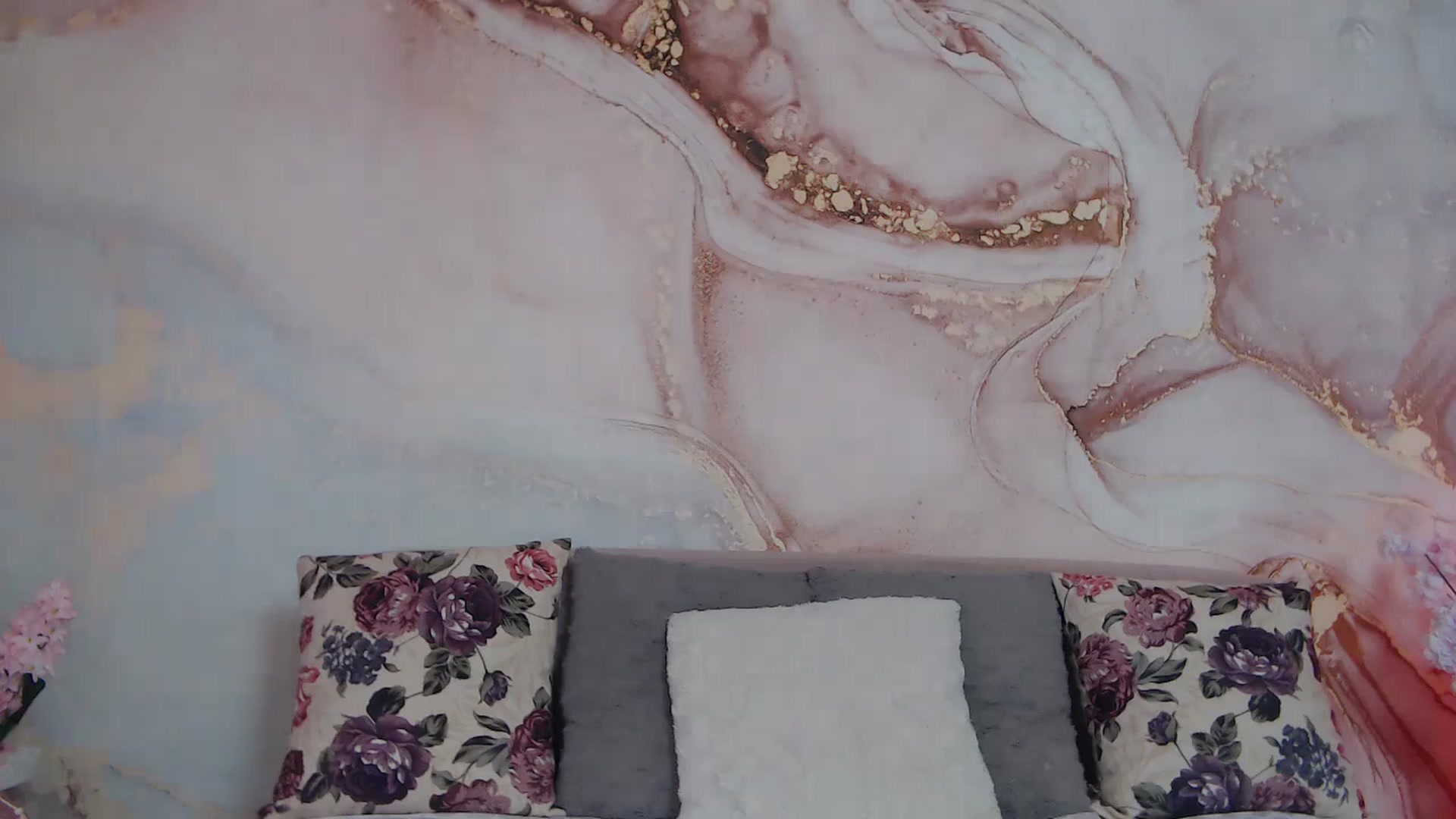 Gallery image thumbnail from HotCallia's myfreecams stream on, 06/04/2025, 07:03 image 8 of 20