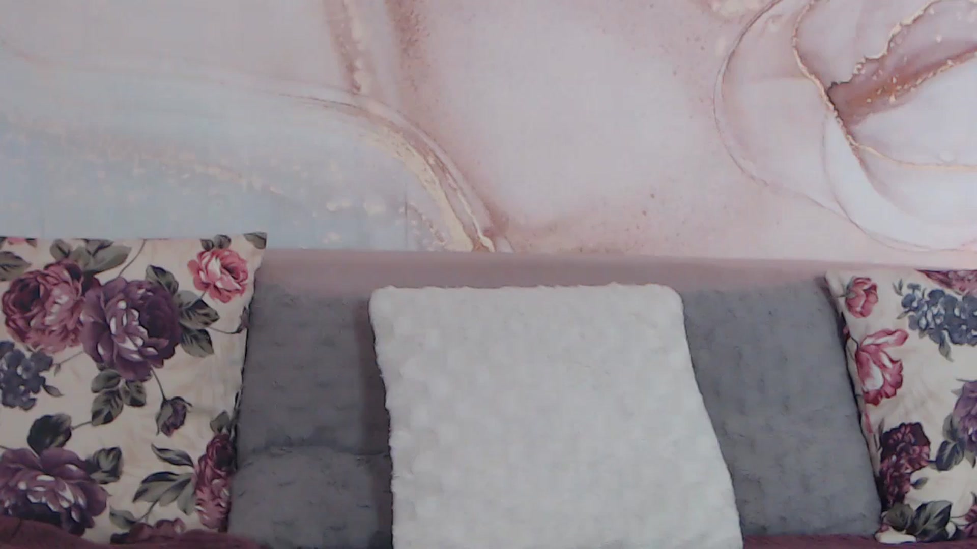 Gallery image thumbnail from HotCallia's myfreecams stream on, 07/19/2025, 07:33 image 15 of 20