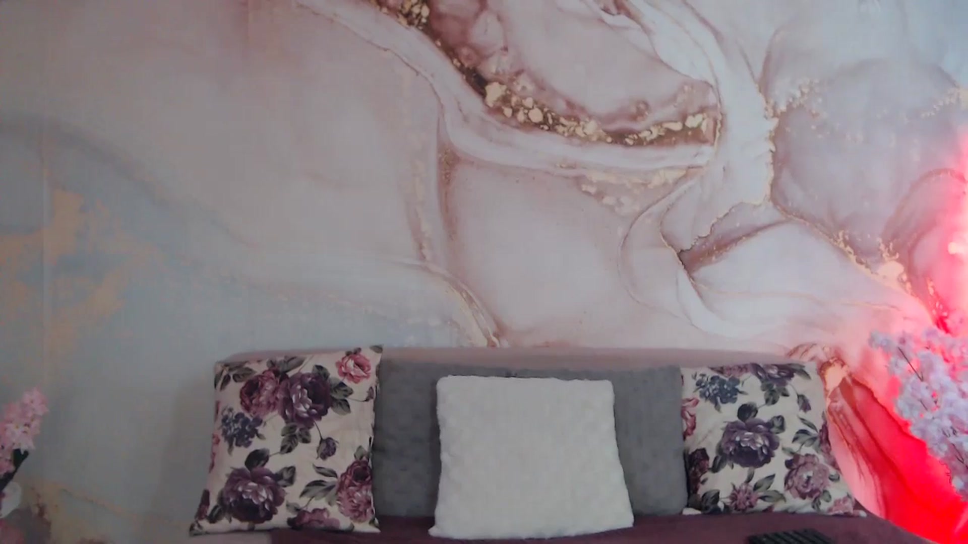 Gallery image thumbnail from HotCallia's myfreecams stream on, 07/28/2025, 07:31 image 11 of 20