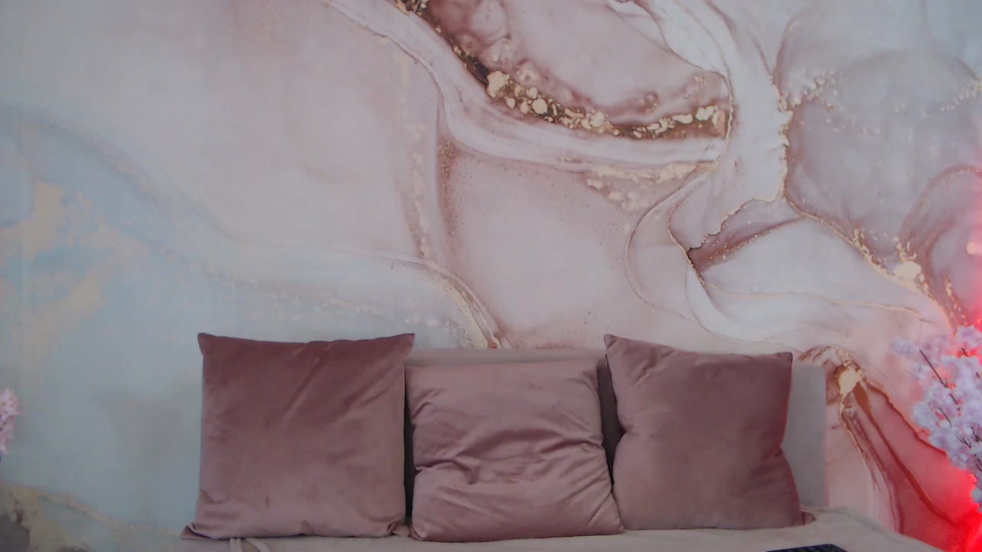 Gallery image thumbnail from HotCallia's myfreecams stream on, 08/04/2025, 09:45 image 13 of 20