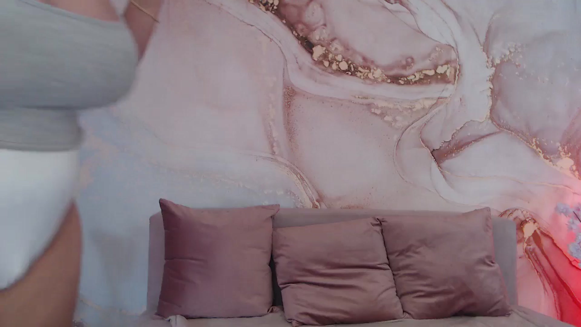 Gallery image thumbnail from HotCallia's myfreecams stream on, 08/21/2025, 10:11 image 5 of 20