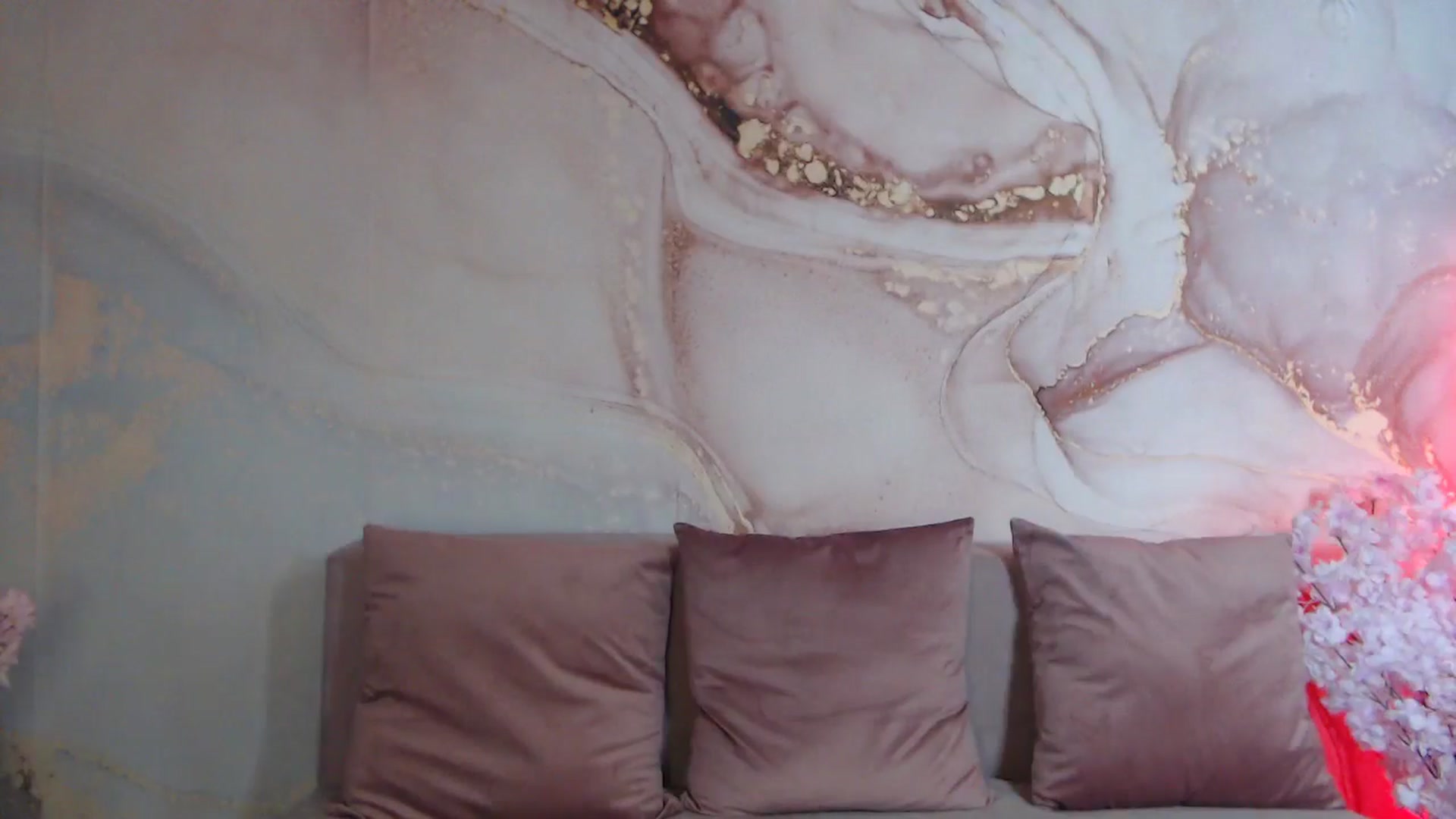 Gallery image thumbnail from HotCallia's myfreecams stream on, 10/06/2025, 07:34 image 12 of 20