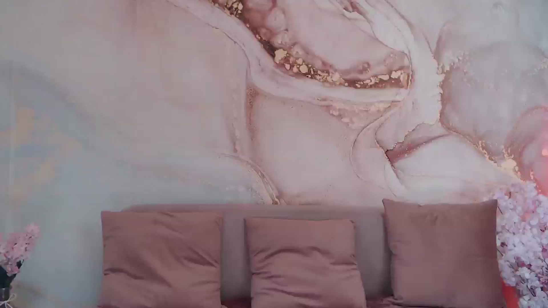 Gallery image thumbnail from HotCallia's myfreecams stream on, 11/03/2025, 08:03 image 17 of 20