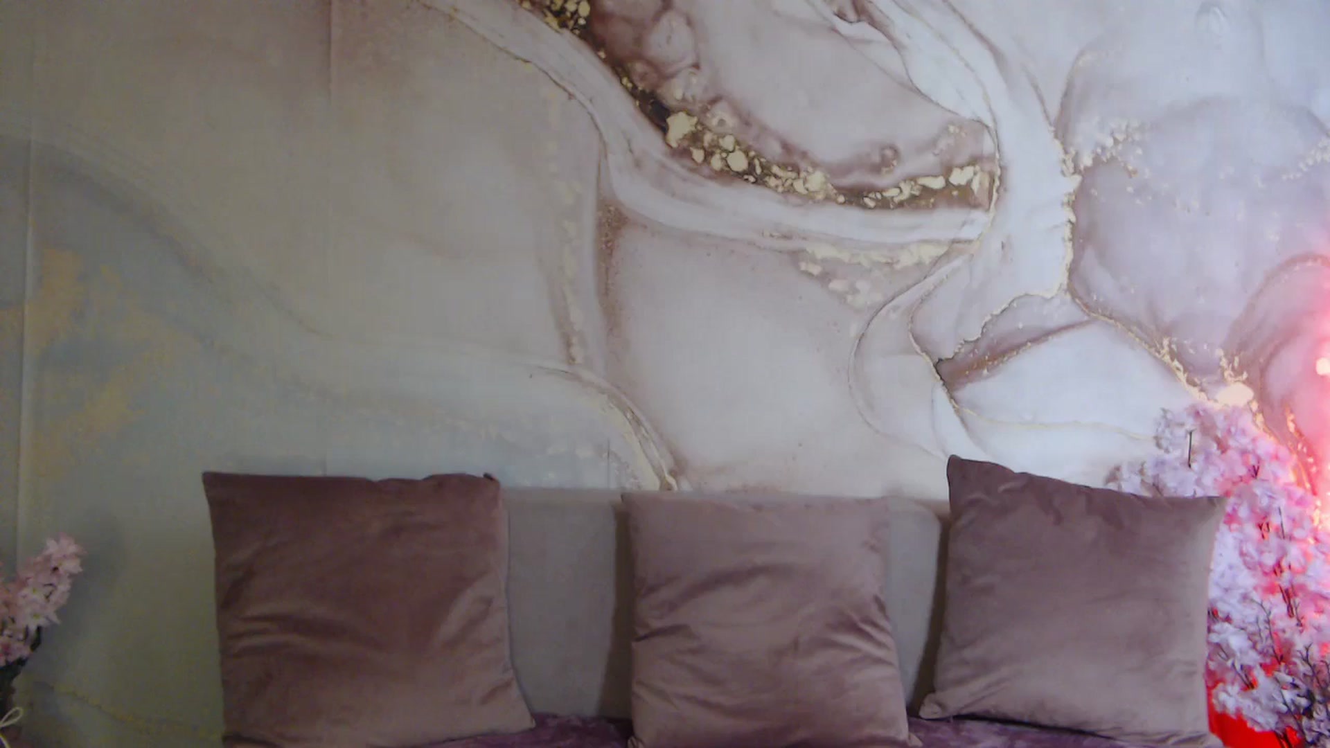 Gallery image thumbnail from HotCallia's myfreecams stream on, 01/05/2026, 08:19 image 16 of 20