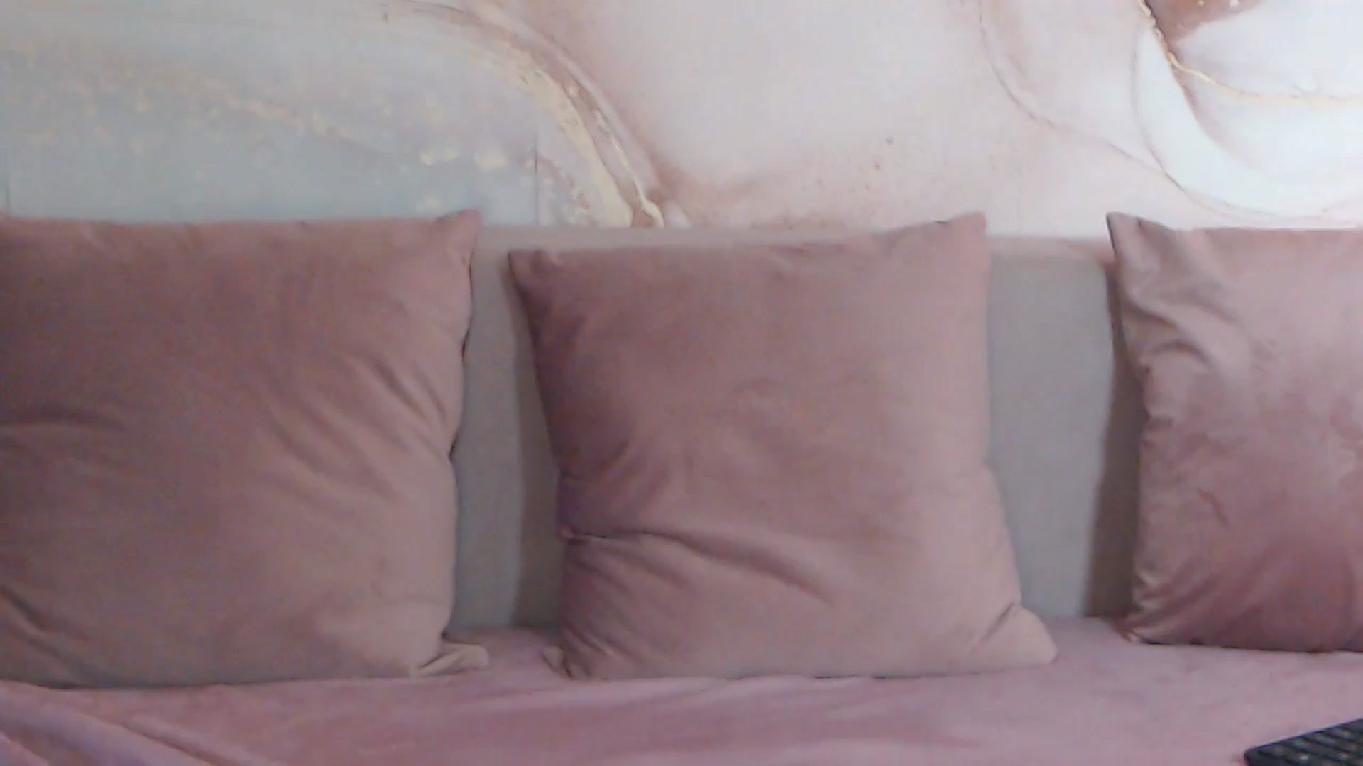 Gallery image thumbnail from HotCallia's myfreecams stream on, 04/17/2026, 10:05 image 3 of 20