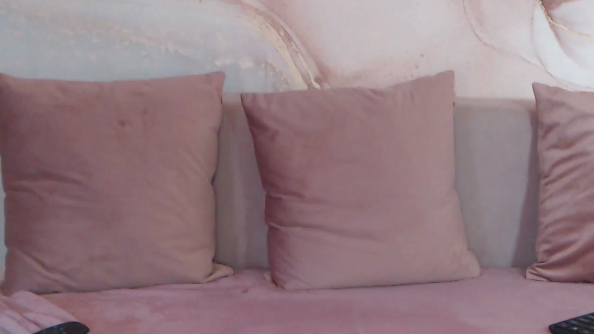 Gallery image thumbnail from HotCallia's myfreecams stream on, 04/22/2026, 09:54 image 19 of 20