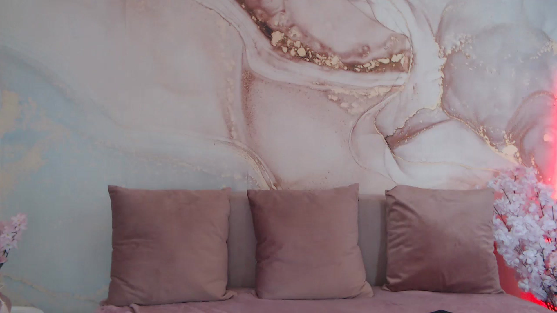 Gallery image thumbnail from HotCallia's myfreecams stream on, 04/28/2026, 10:33 image 11 of 20