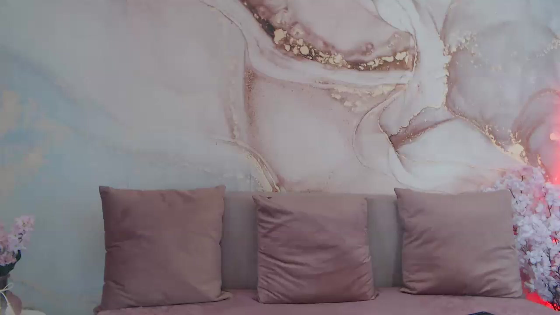 Gallery image thumbnail from HotCallia's myfreecams stream on, 05/19/2026, 10:45 image 12 of 20