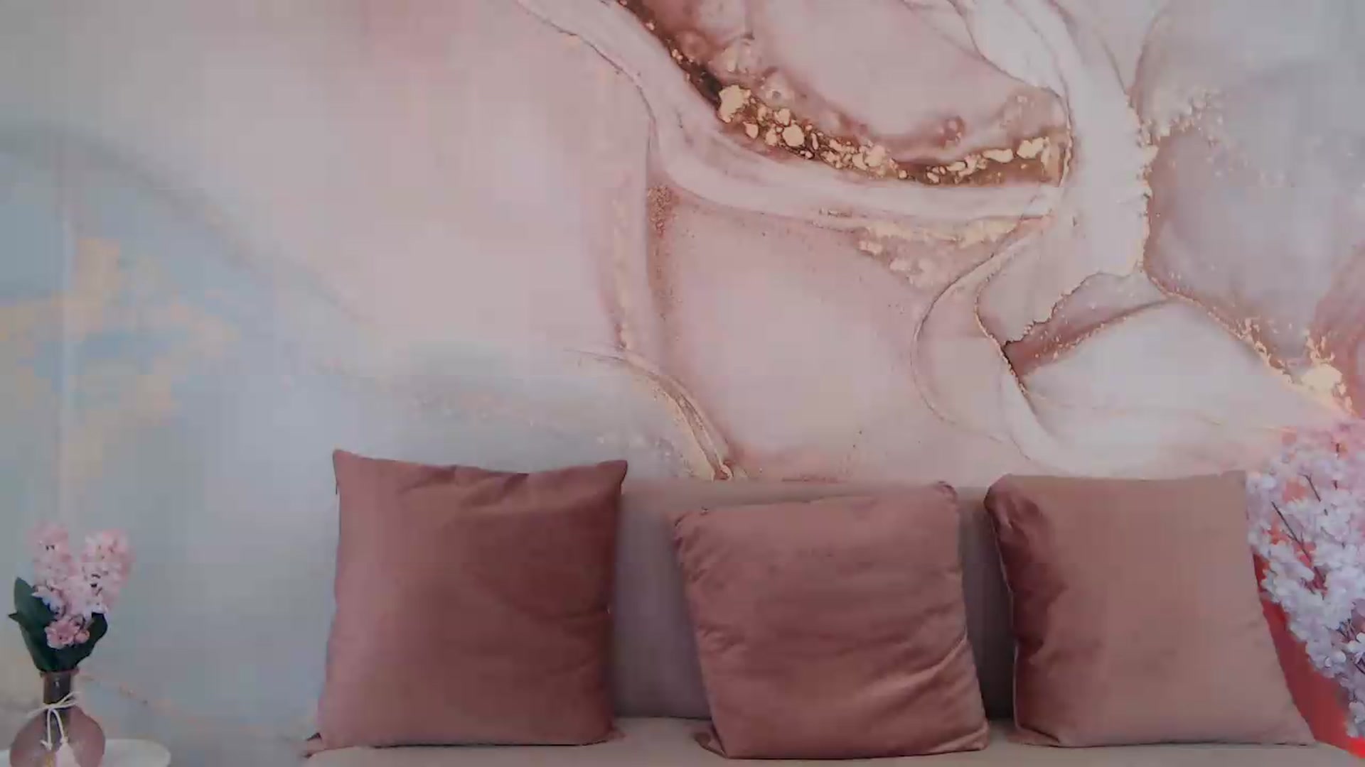 Gallery image thumbnail from HotCallia's myfreecams stream on, 07/06/2026, 08:25 image 16 of 20