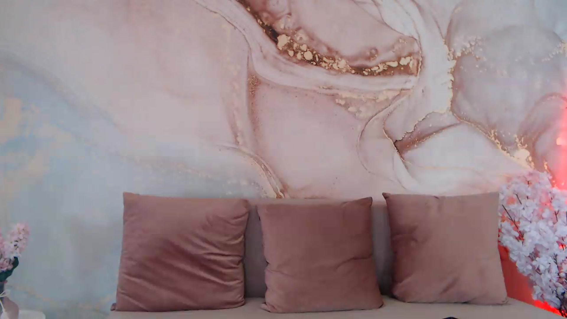 Gallery image thumbnail from HotCallia's myfreecams stream on, 07/15/2026, 08:45 image 19 of 20