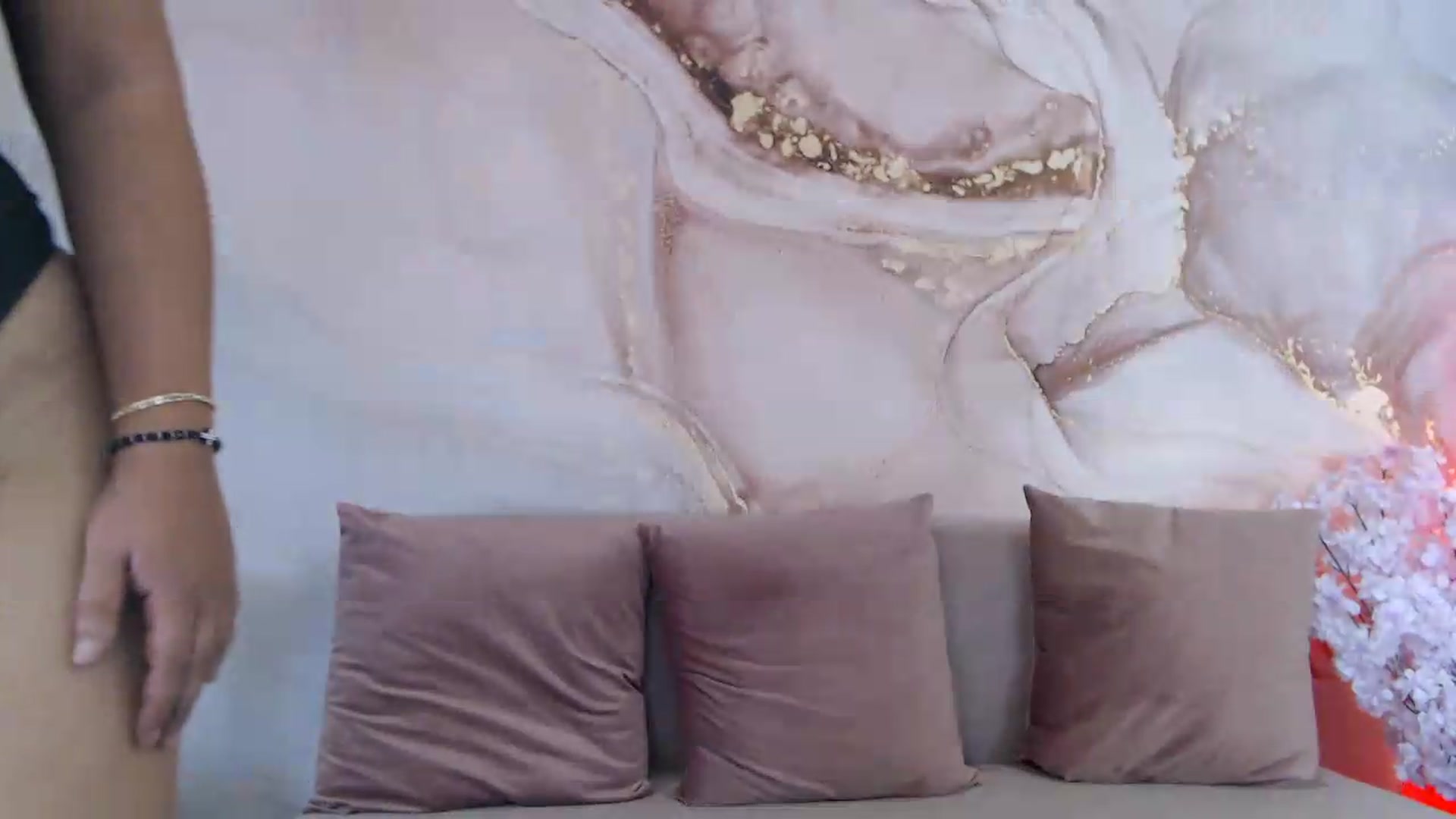 Gallery image thumbnail from HotCallia's myfreecams stream on, 07/31/2026, 09:56 image 7 of 20