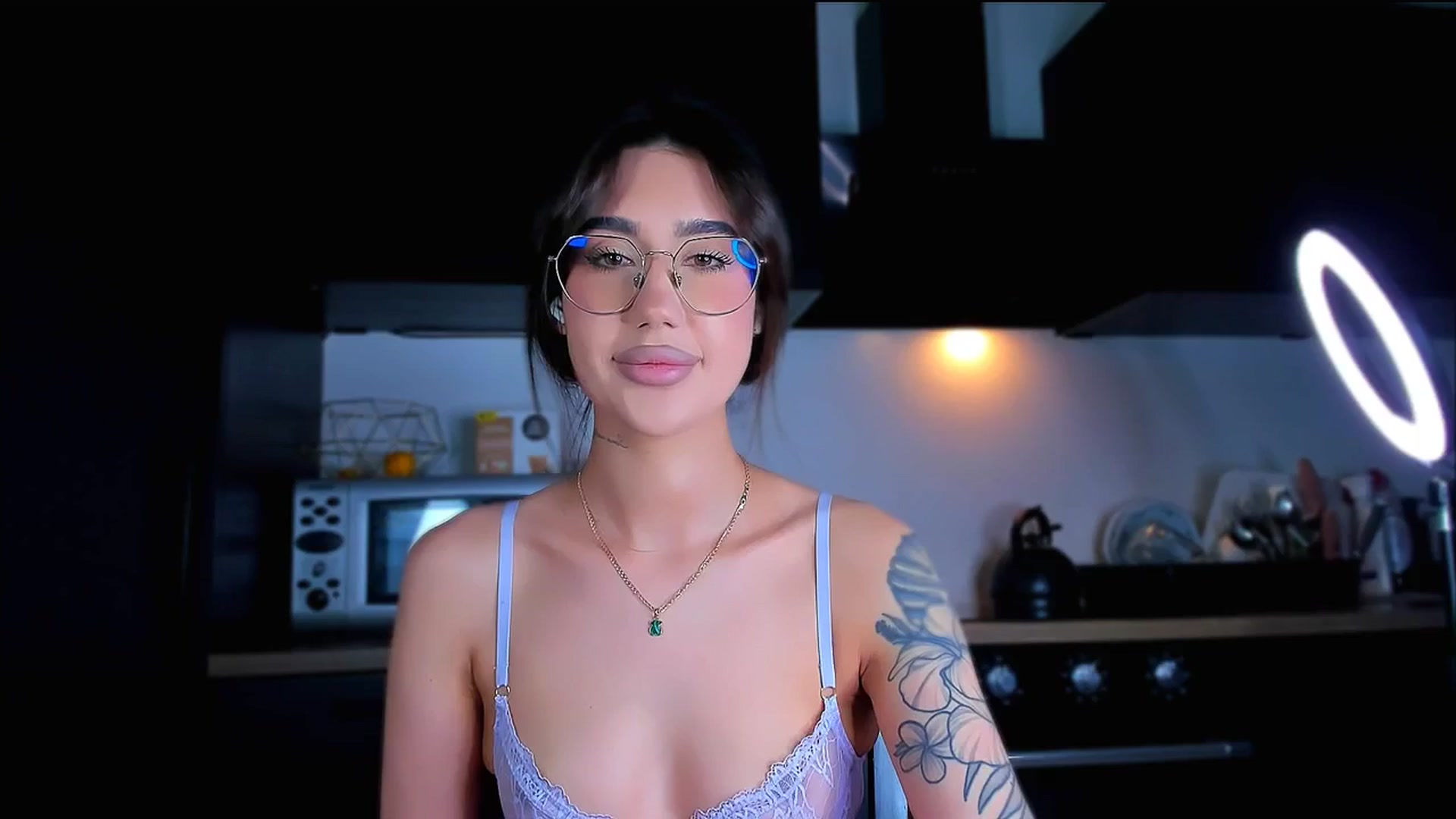 Gallery image thumbnail from HotCrispbread's myfreecams stream on, 12/11/2025, 17:06 image 10 of 20