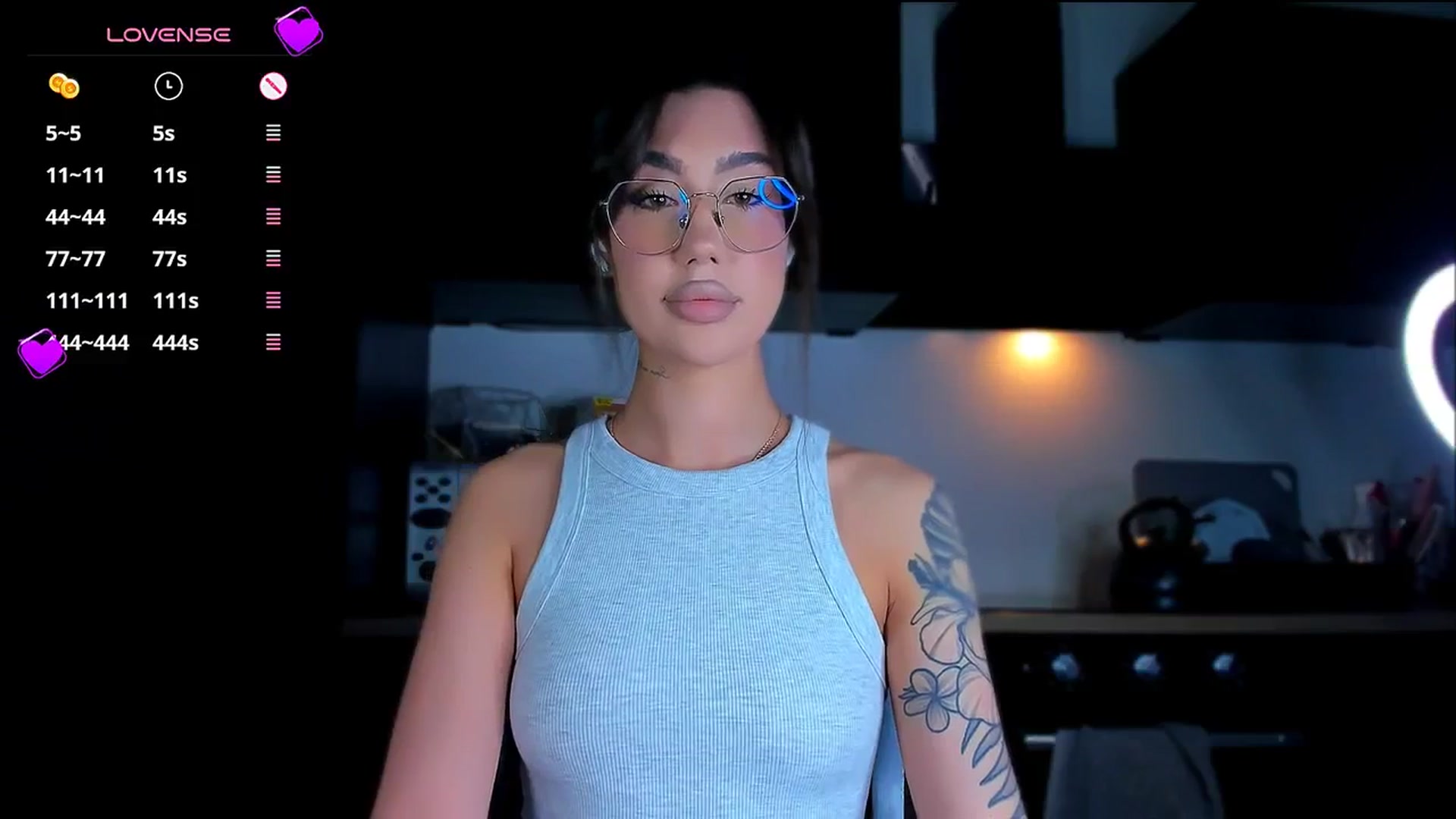 Gallery image thumbnail from HotCrispbread's myfreecams stream on, 12/13/2025, 13:17 image 17 of 20