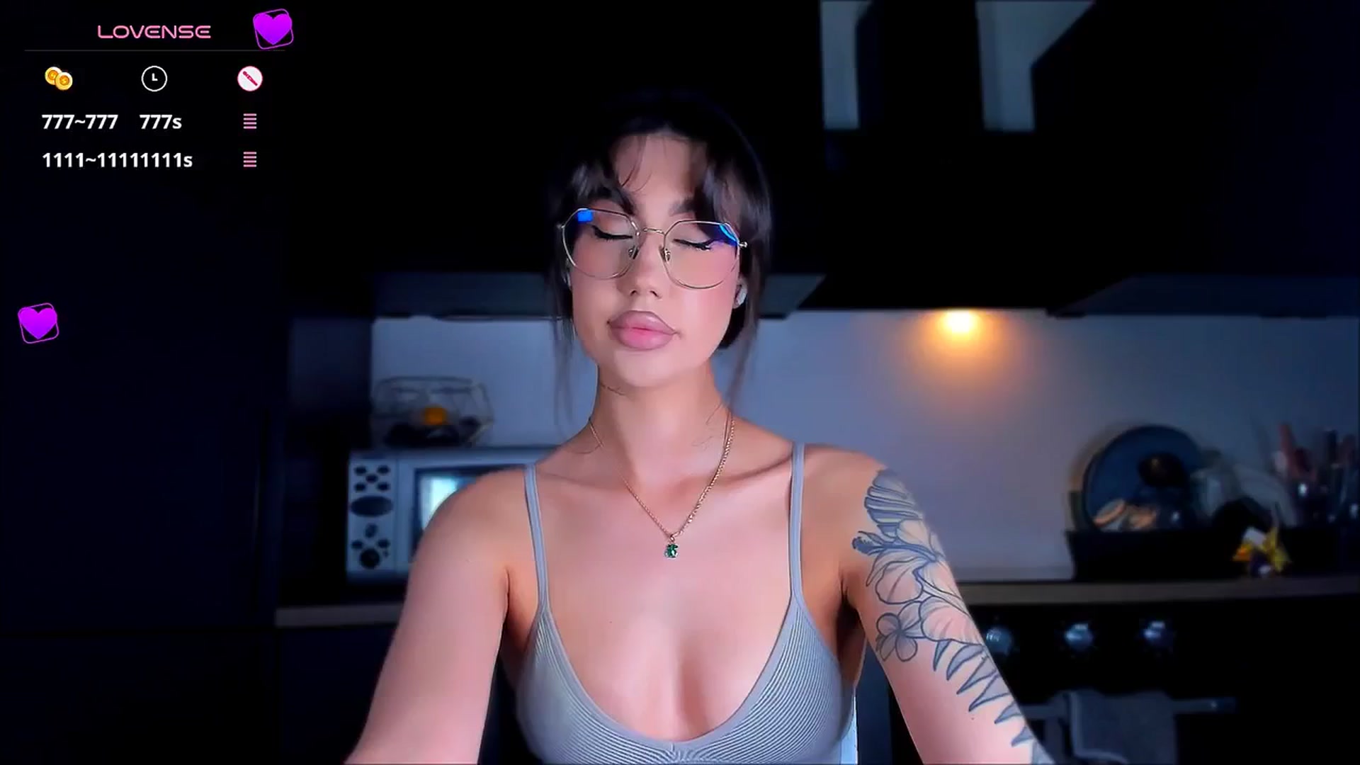 Gallery image thumbnail from HotCrispbread's myfreecams stream on, 12/15/2025, 16:45 image 14 of 20
