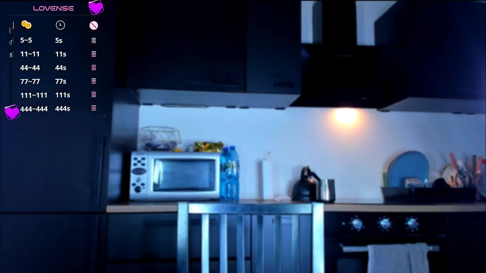 Gallery image thumbnail from HotCrispbread's myfreecams stream on, 12/16/2025, 15:27 image 13 of 20