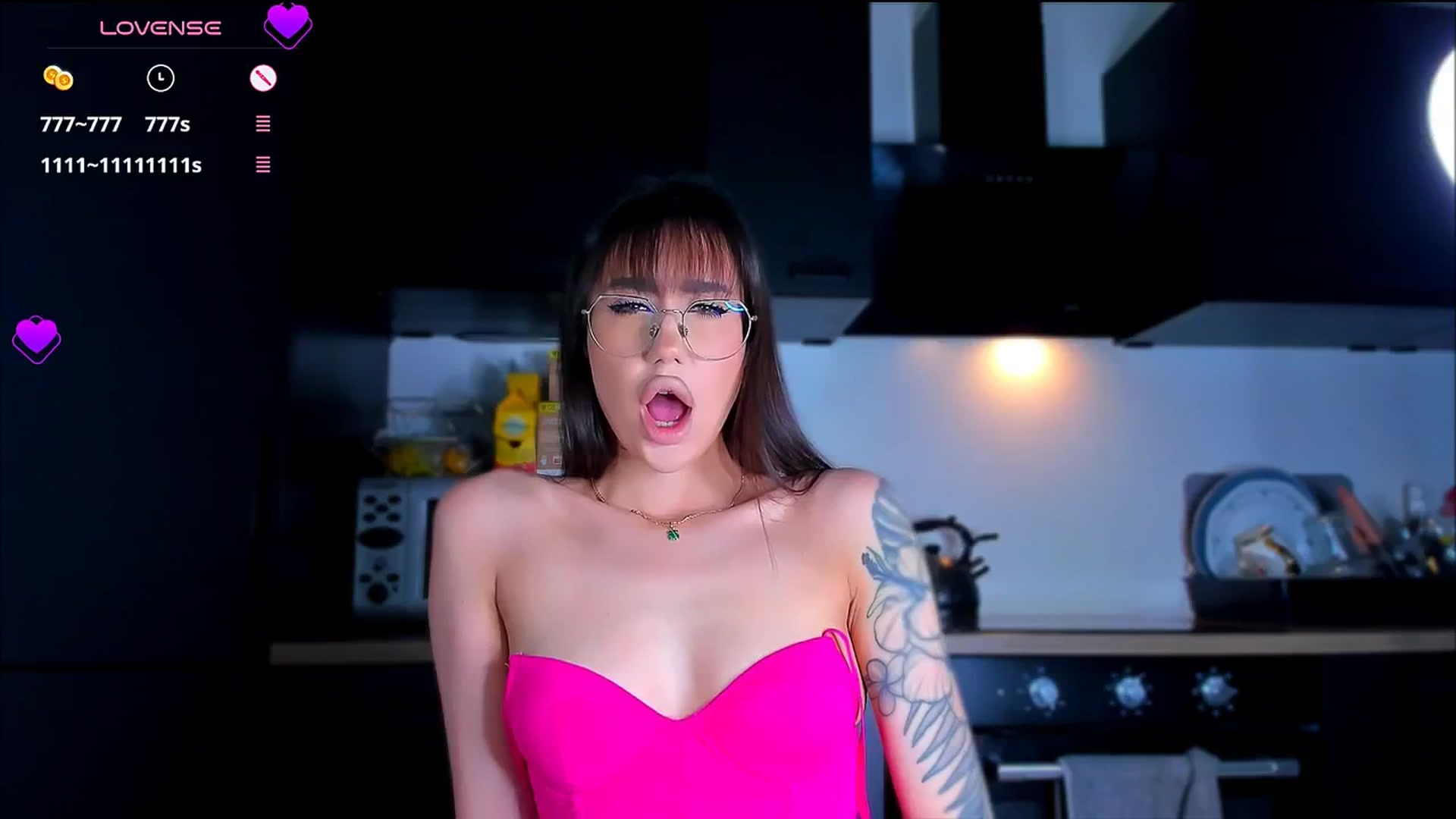 Gallery image thumbnail from HotCrispbread's myfreecams stream on, 12/22/2025, 16:01 image 20 of 20