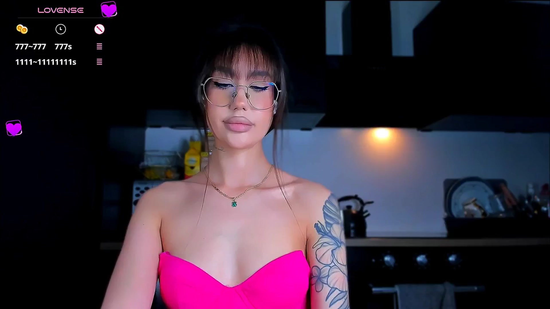 Gallery image thumbnail from HotCrispbread's myfreecams stream on, 12/22/2025, 16:44 image 19 of 20