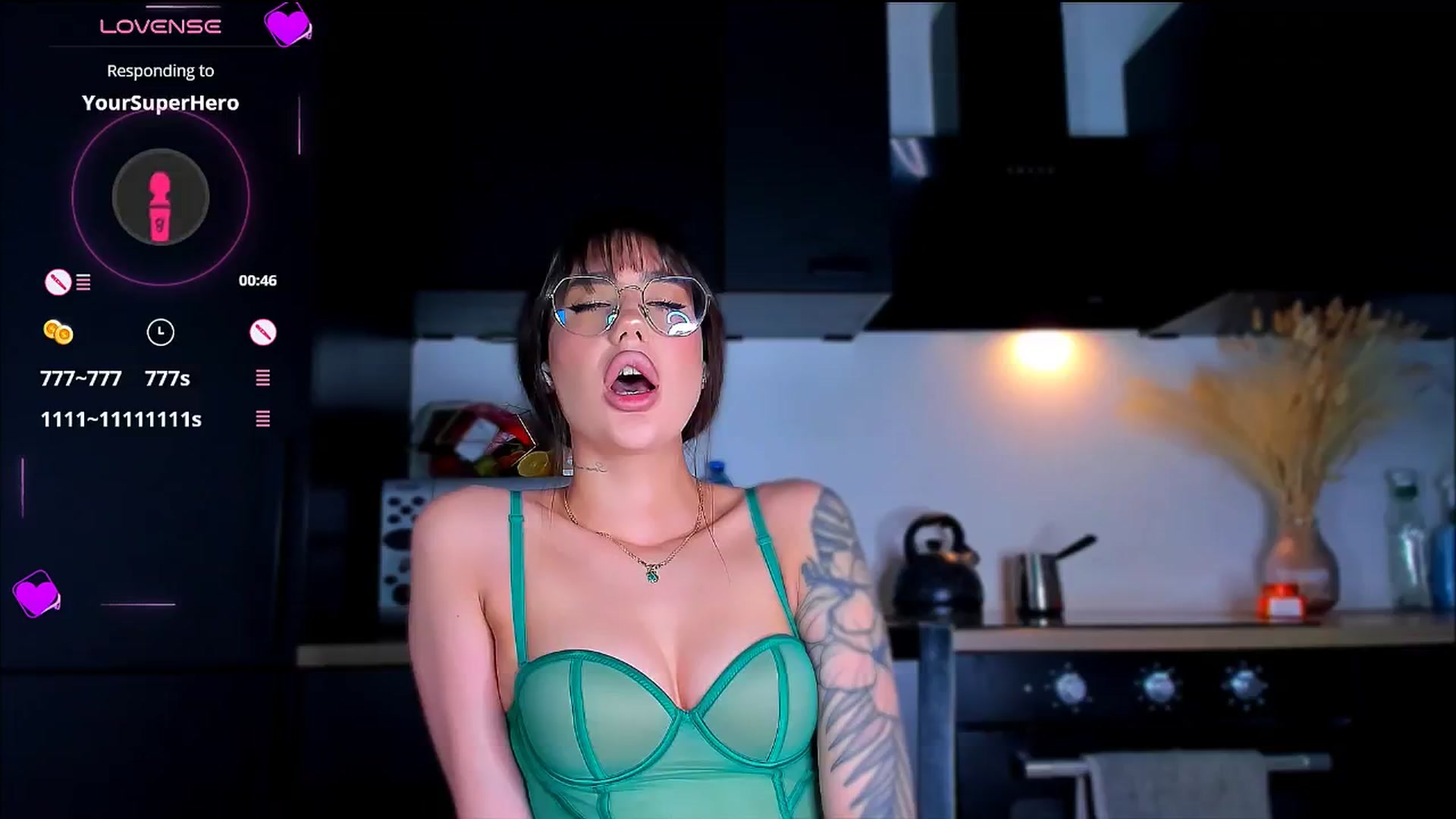 Gallery image thumbnail from HotCrispbread's myfreecams stream on, 01/06/2026, 16:18 image 16 of 20