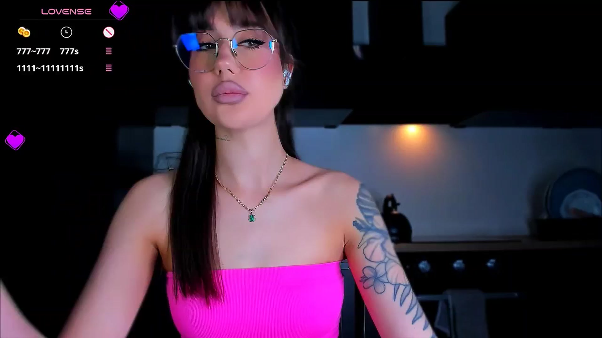 Gallery image thumbnail from HotCrispbread's myfreecams stream on, 01/07/2026, 18:16 image 1 of 20