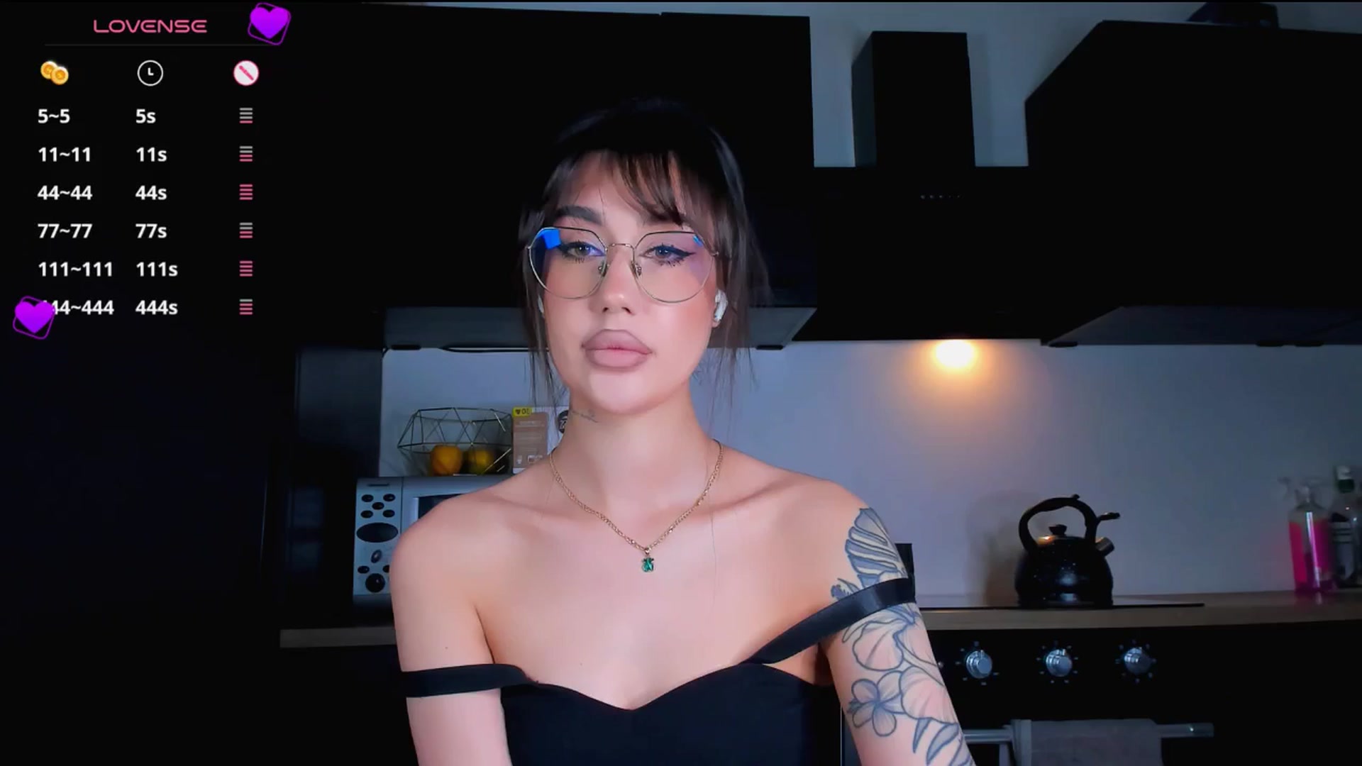 Gallery image thumbnail from HotCrispbread's myfreecams stream on, 01/09/2026, 16:20 image 4 of 20