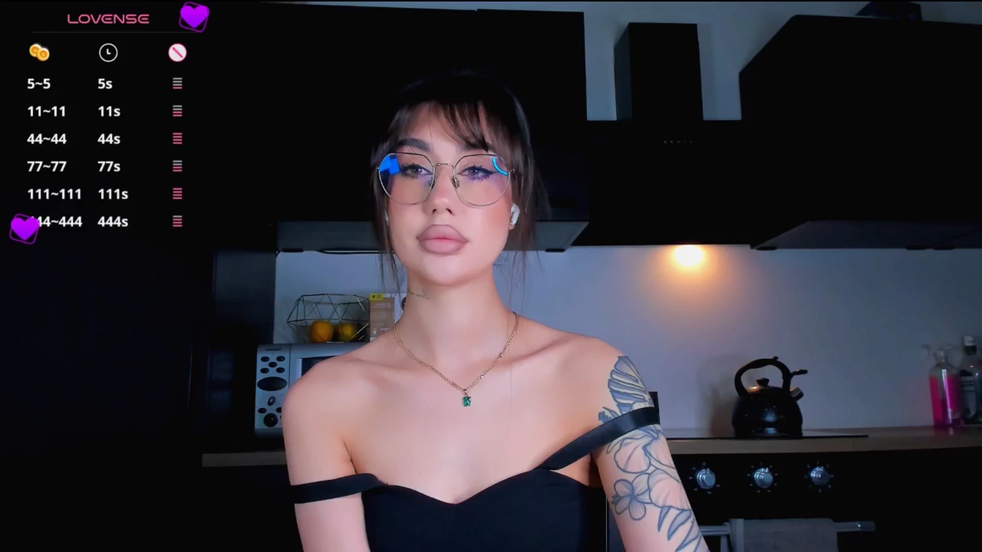 Gallery image thumbnail from HotCrispbread's myfreecams stream on, 01/09/2026, 16:20 image 3 of 20