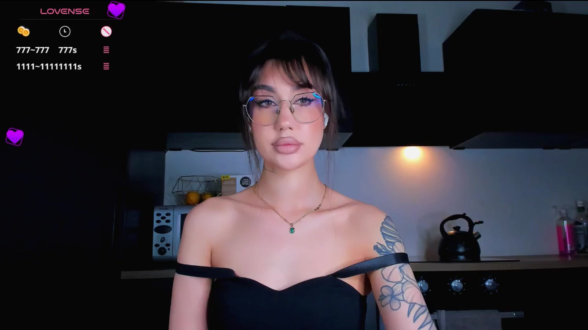 Gallery image thumbnail from HotCrispbread's myfreecams stream on, 01/09/2026, 16:20 image 2 of 20