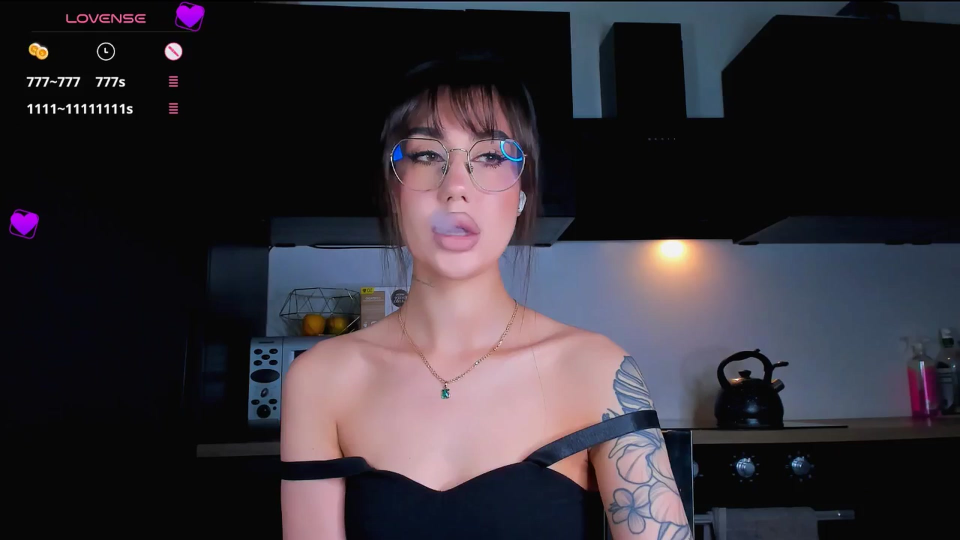 Gallery image thumbnail from HotCrispbread's myfreecams stream on, 01/09/2026, 16:20 image 18 of 20
