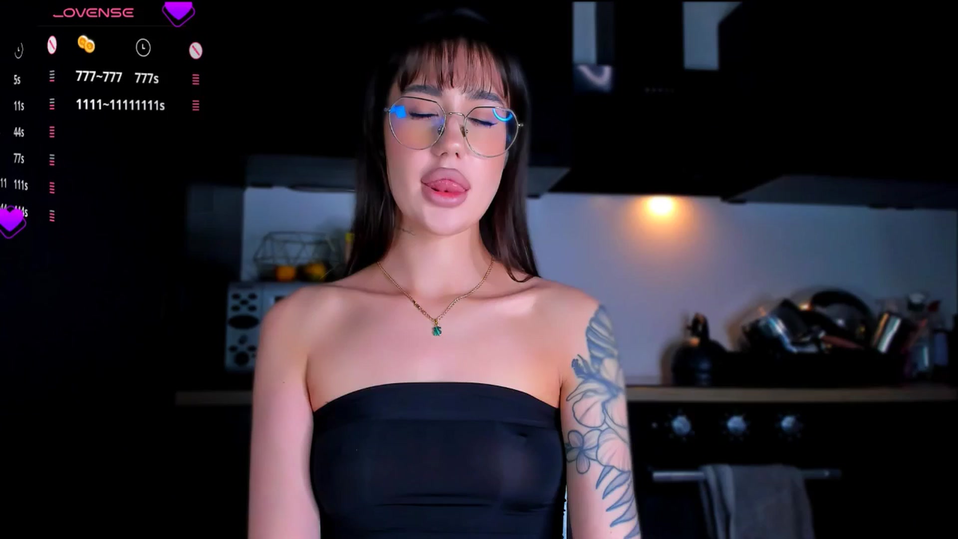 Gallery image thumbnail from HotCrispbread's myfreecams stream on, 01/10/2026, 19:08 image 15 of 20