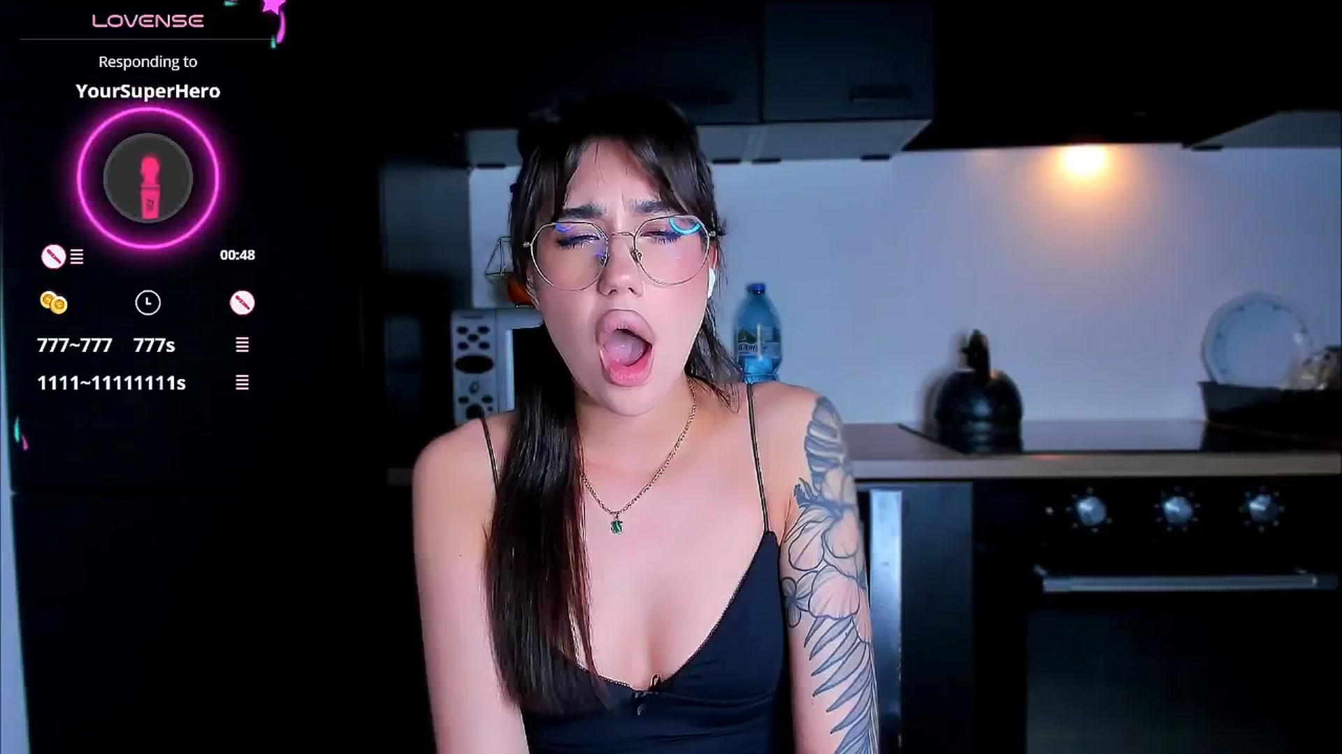 Gallery image thumbnail from HotCrispbread's myfreecams stream on, 01/17/2026, 18:27 image 16 of 20