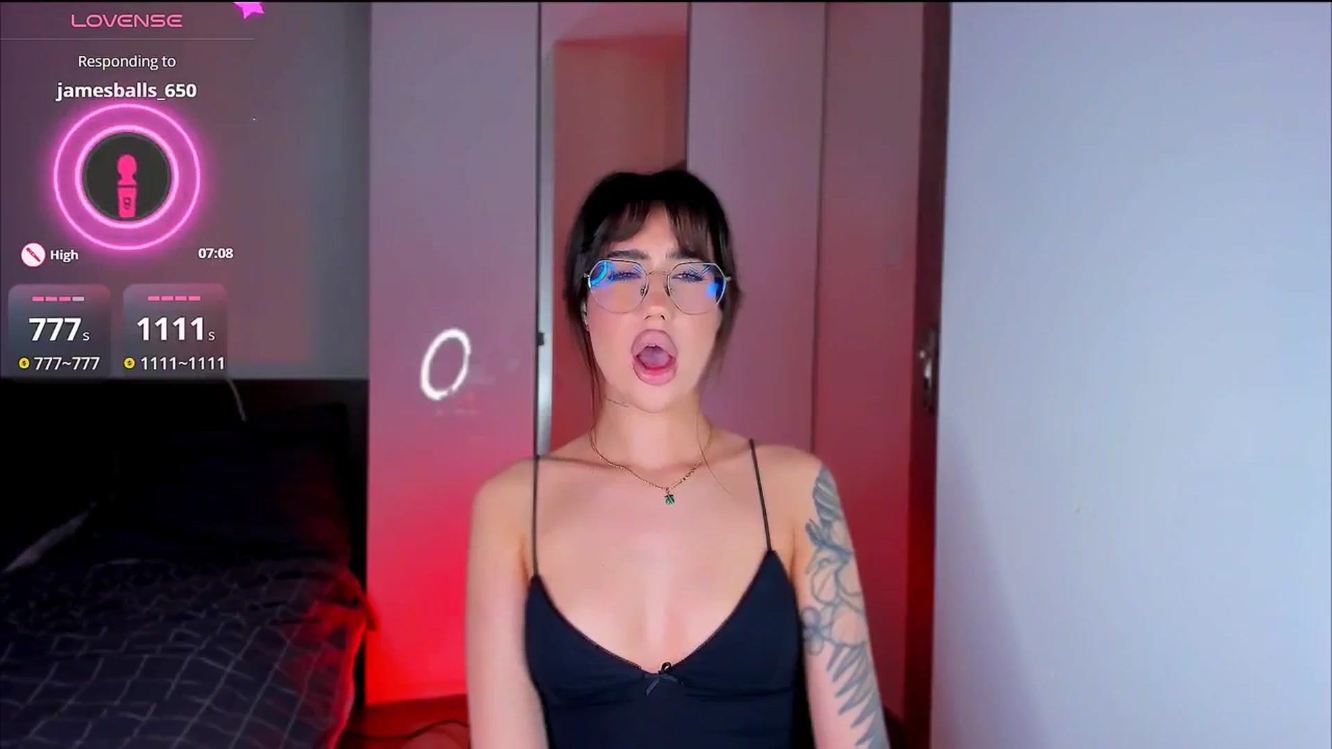 Gallery image thumbnail from HotCrispbread's myfreecams stream on, 01/22/2026, 17:29 image 17 of 20