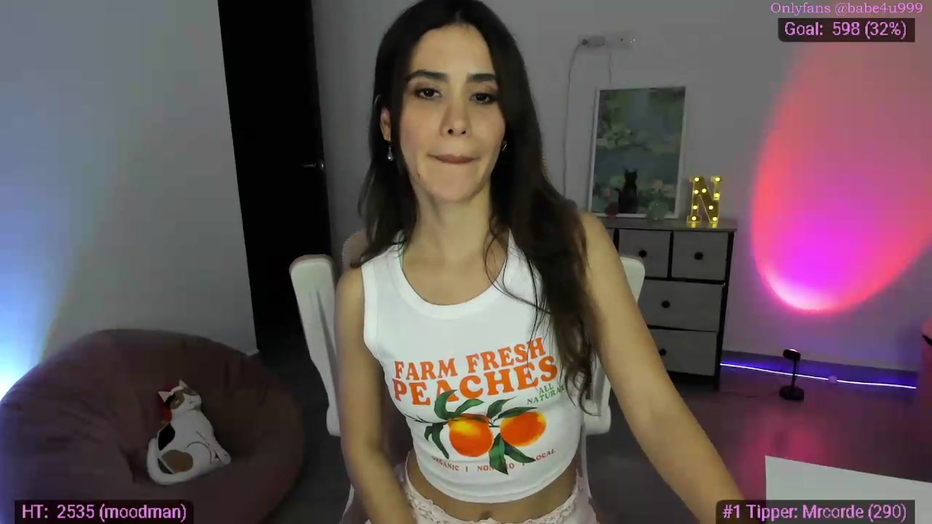 Gallery image thumbnail from HotGatita's myfreecams stream on, 08/19/2026, 01:38 image 4 of 20