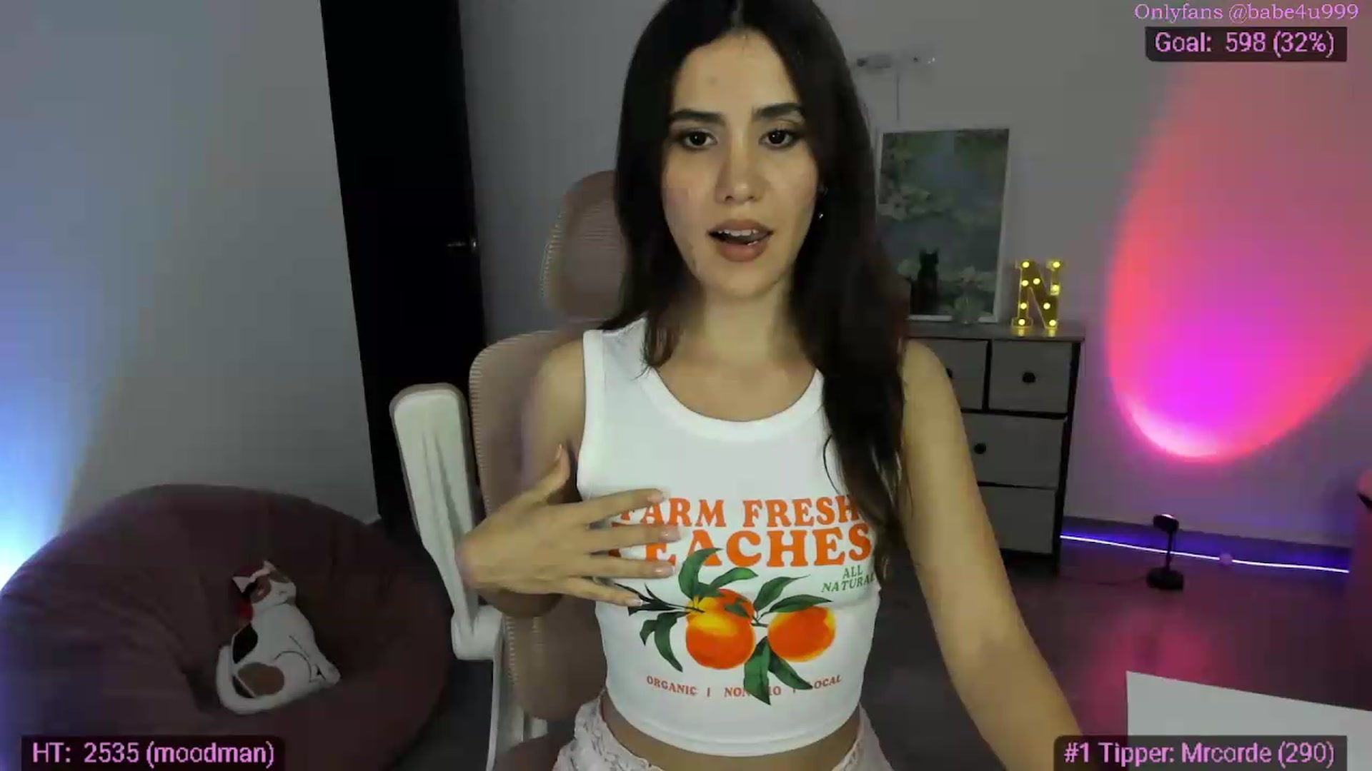 Gallery image thumbnail from HotGatita's myfreecams stream on, 08/19/2026, 01:38 image 14 of 20