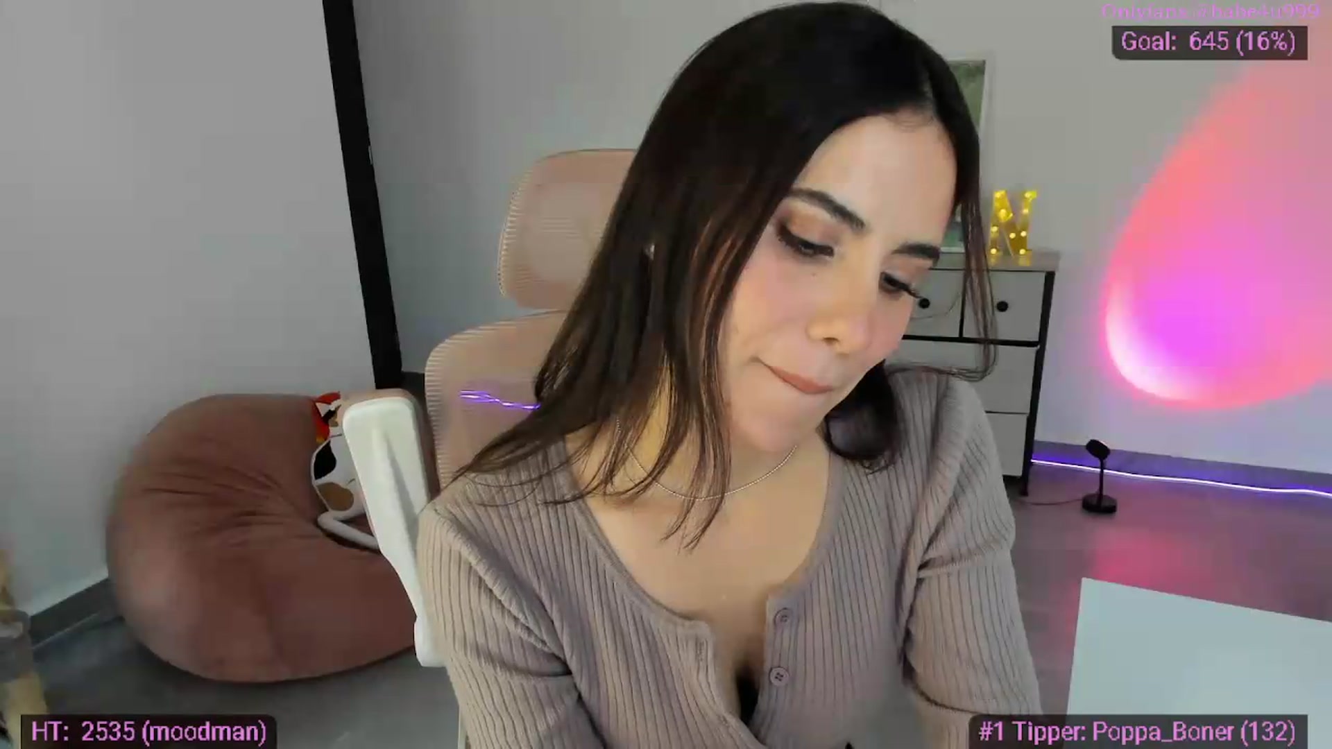 Gallery image thumbnail from HotGatita's myfreecams stream on, 08/31/2026, 24:01 image 9 of 20
