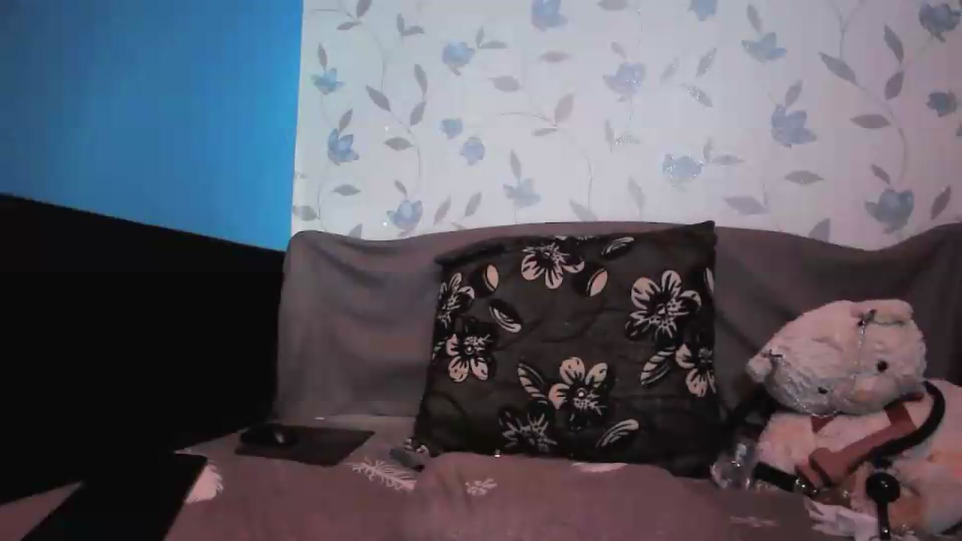 Gallery image thumbnail from HotNicolle123's myfreecams stream on, 08/10/2026, 08:35 image 17 of 20