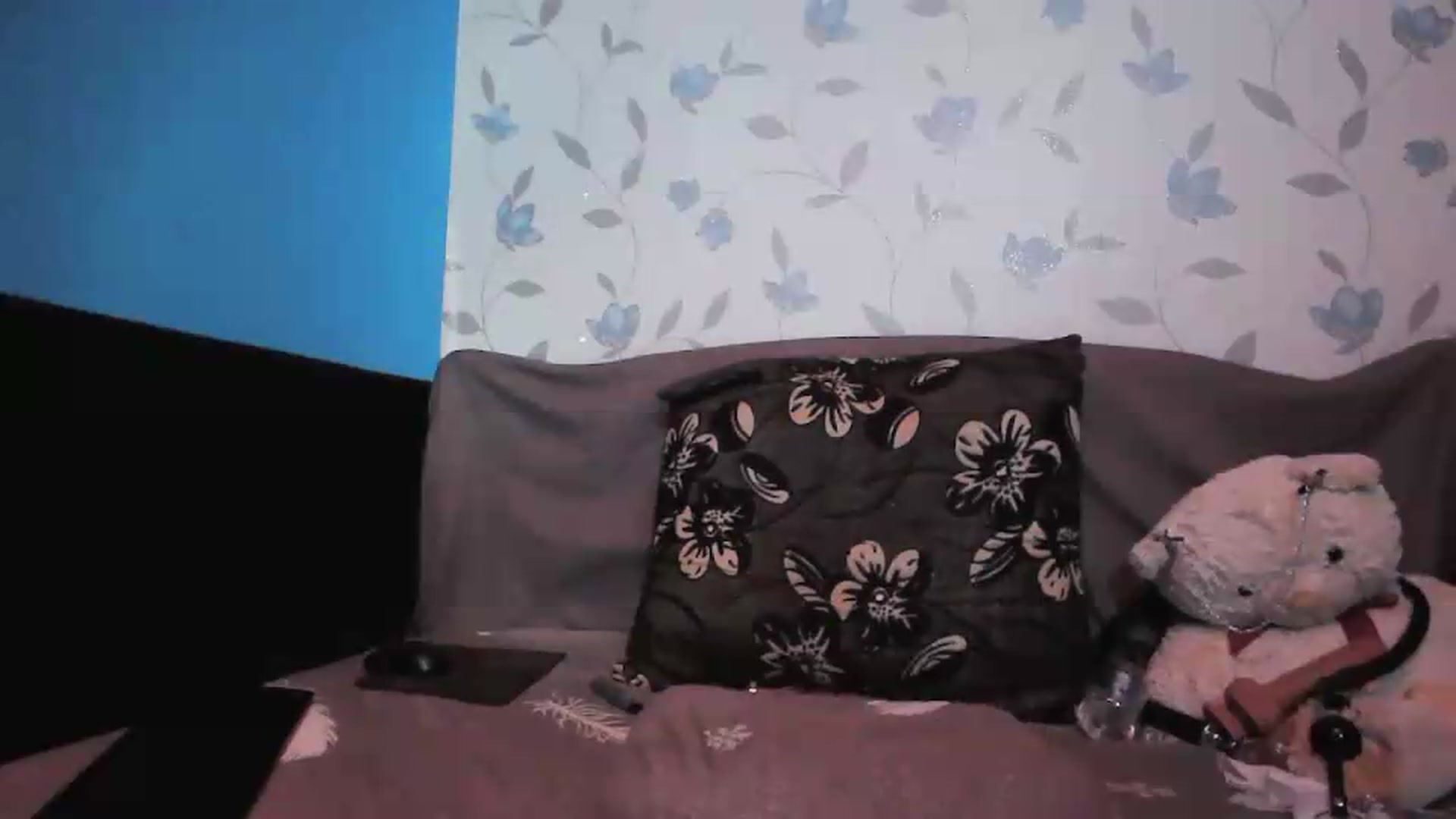 Gallery image thumbnail from HotNicolle123's myfreecams stream on, 08/10/2026, 08:35 image 18 of 20