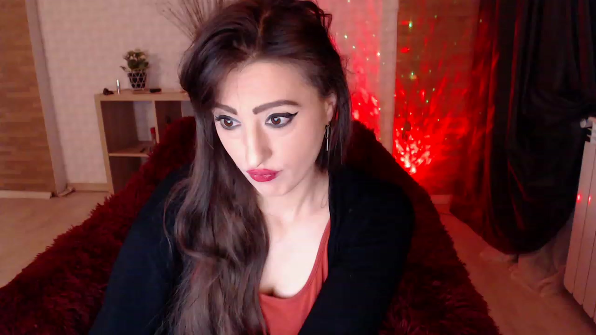 Gallery image thumbnail from HotRebbecca's myfreecams stream on, 12/04/2022, 08:29 image 2 of 20