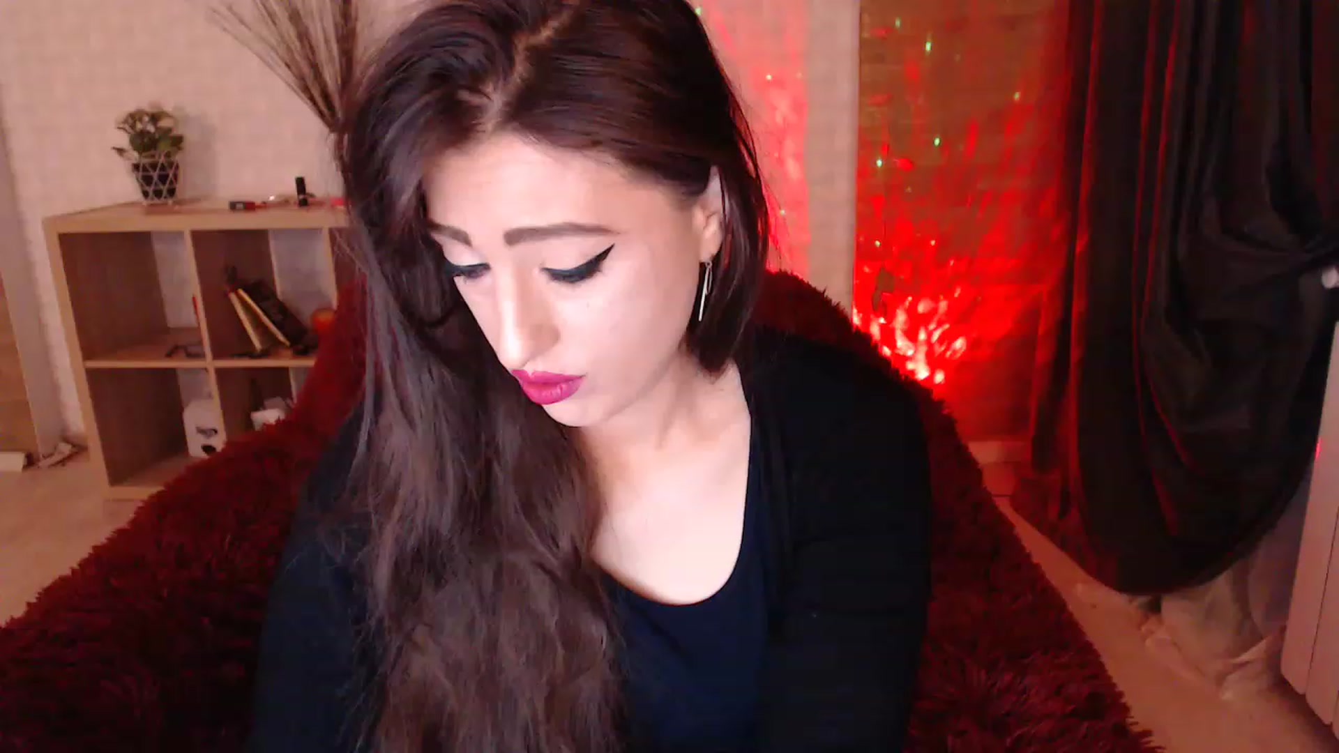 Gallery image thumbnail from HotRebbecca's myfreecams stream on, 12/06/2022, 01:27 image 1 of 20