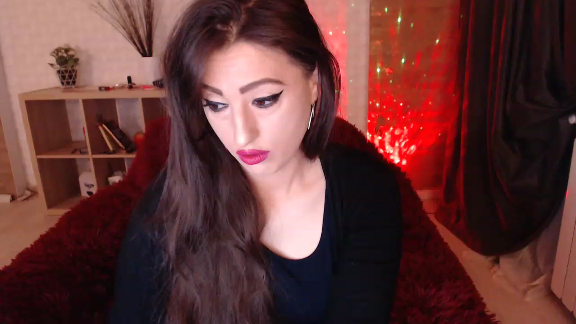 Gallery image thumbnail from HotRebbecca's myfreecams stream on, 12/06/2022, 01:27 image 4 of 20