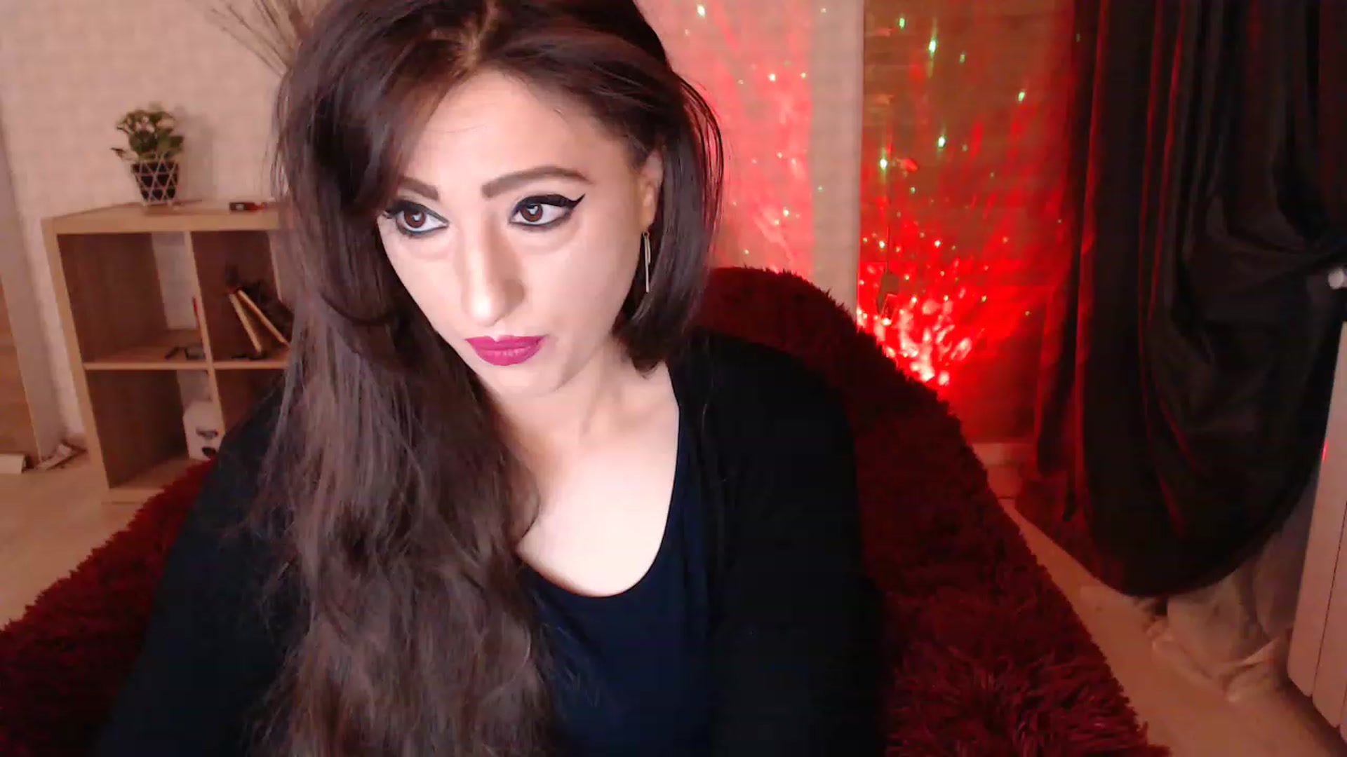 Gallery image thumbnail from HotRebbecca's myfreecams stream on, 12/06/2022, 01:27 image 14 of 20