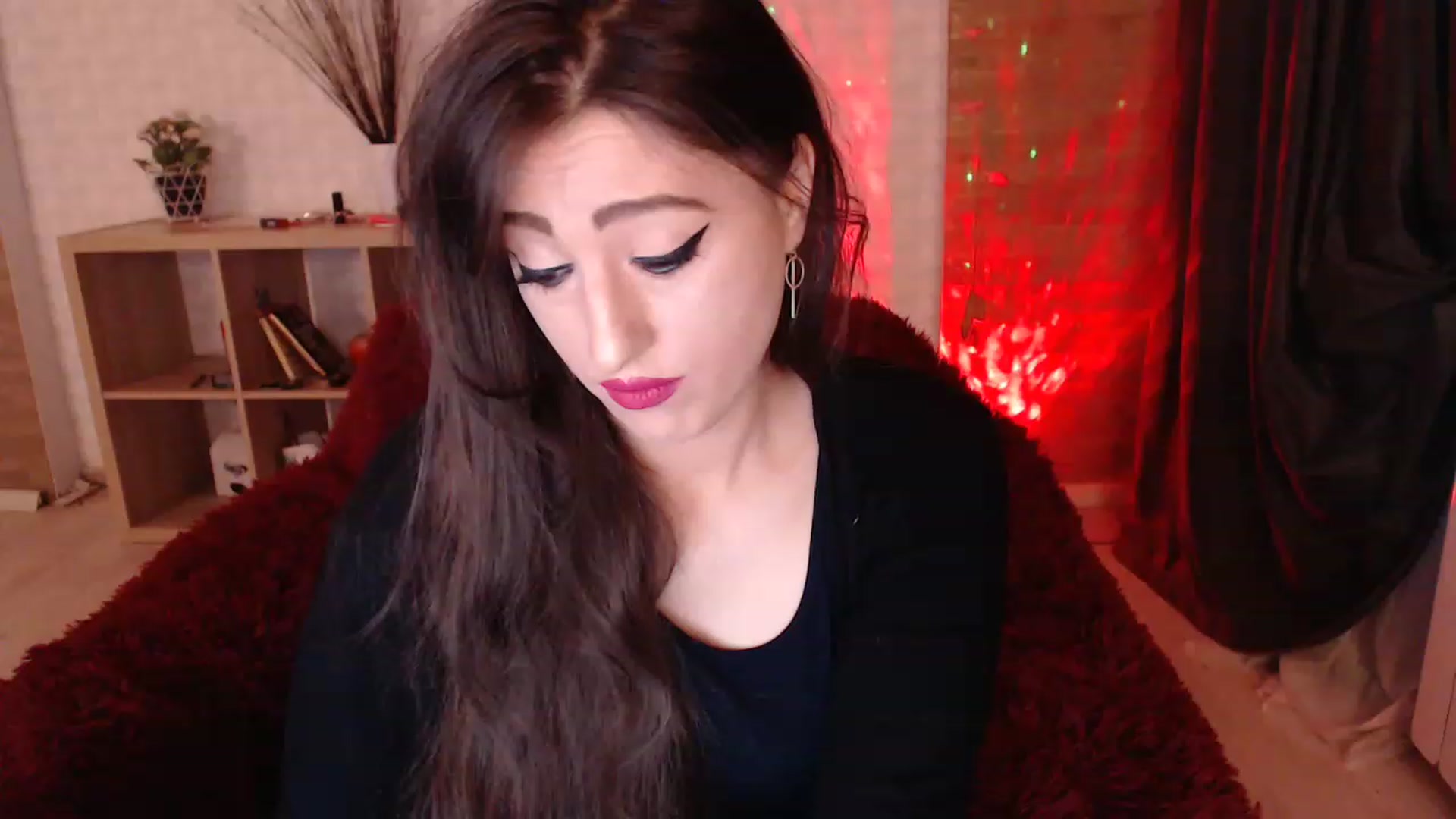 Gallery image thumbnail from HotRebbecca's myfreecams stream on, 12/06/2022, 01:27 image 17 of 20